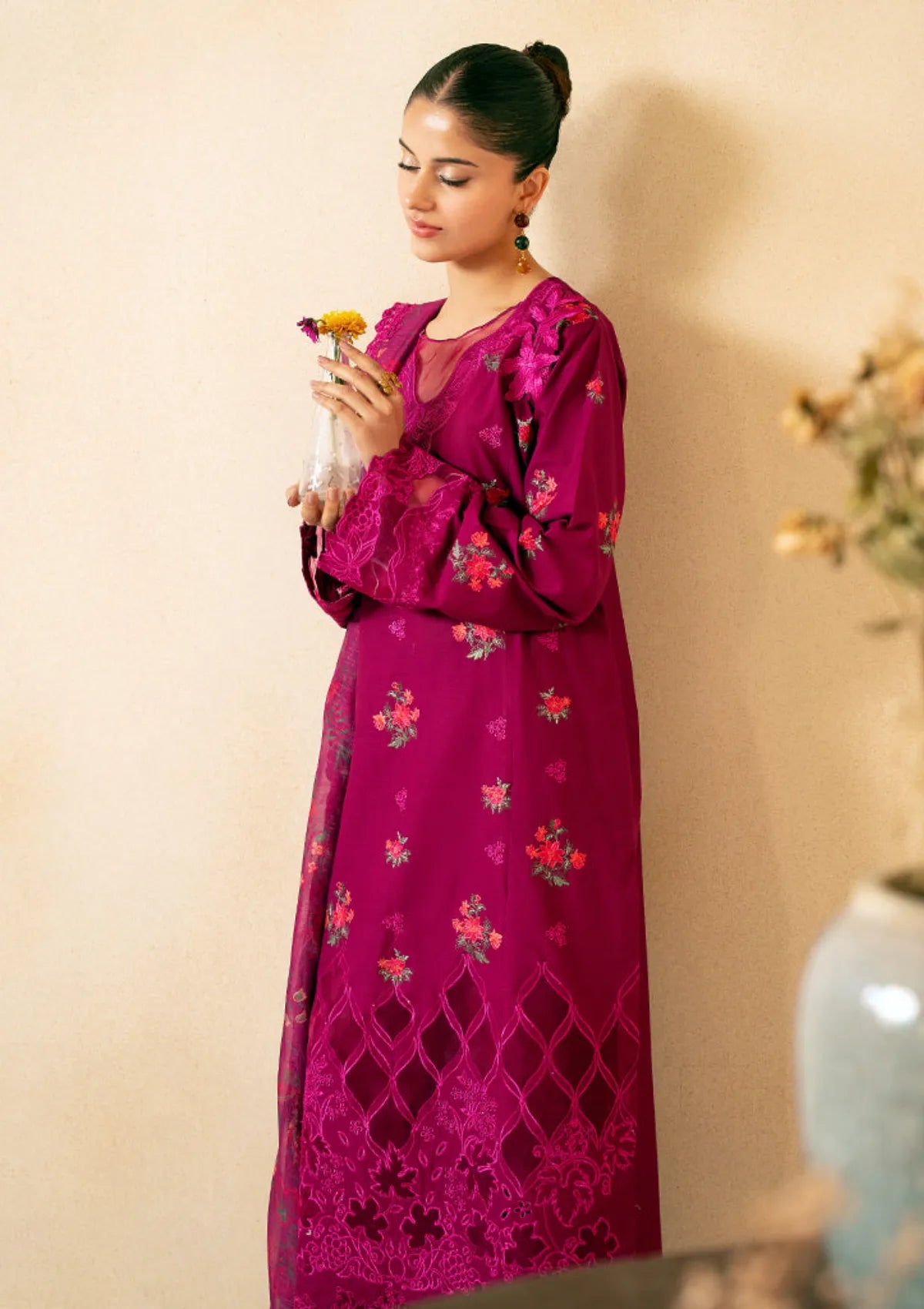 mohsin-saeed-fabrics-designer-daily-wear-formal-and-wedding-suits-within-budget-This-product-is-from-rajbari-jahaan-premium-festive-lawn25-d-04b-maya-is-available-on-Mohsin-saeed-fabrics-website.