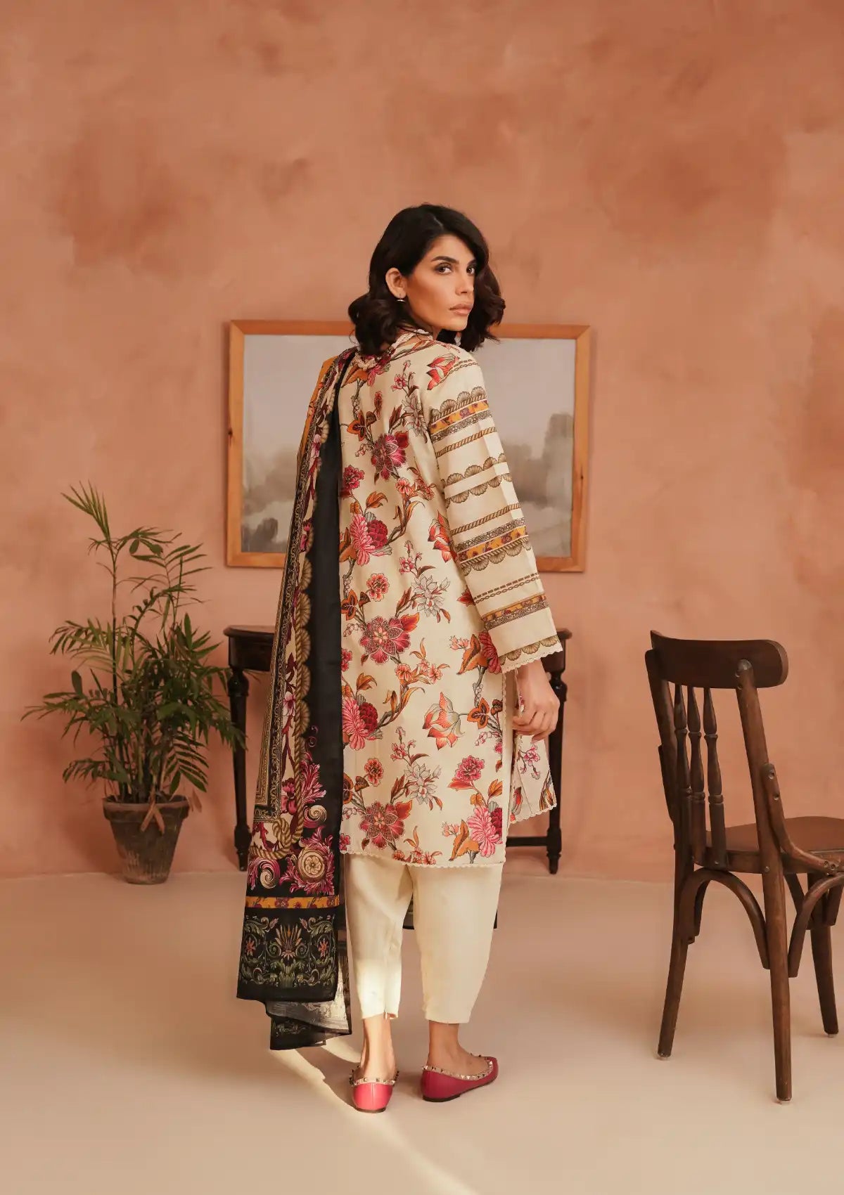 Manara Winter Emb Pret'24 ROHEEN - Mohsin Saeed Fabrics