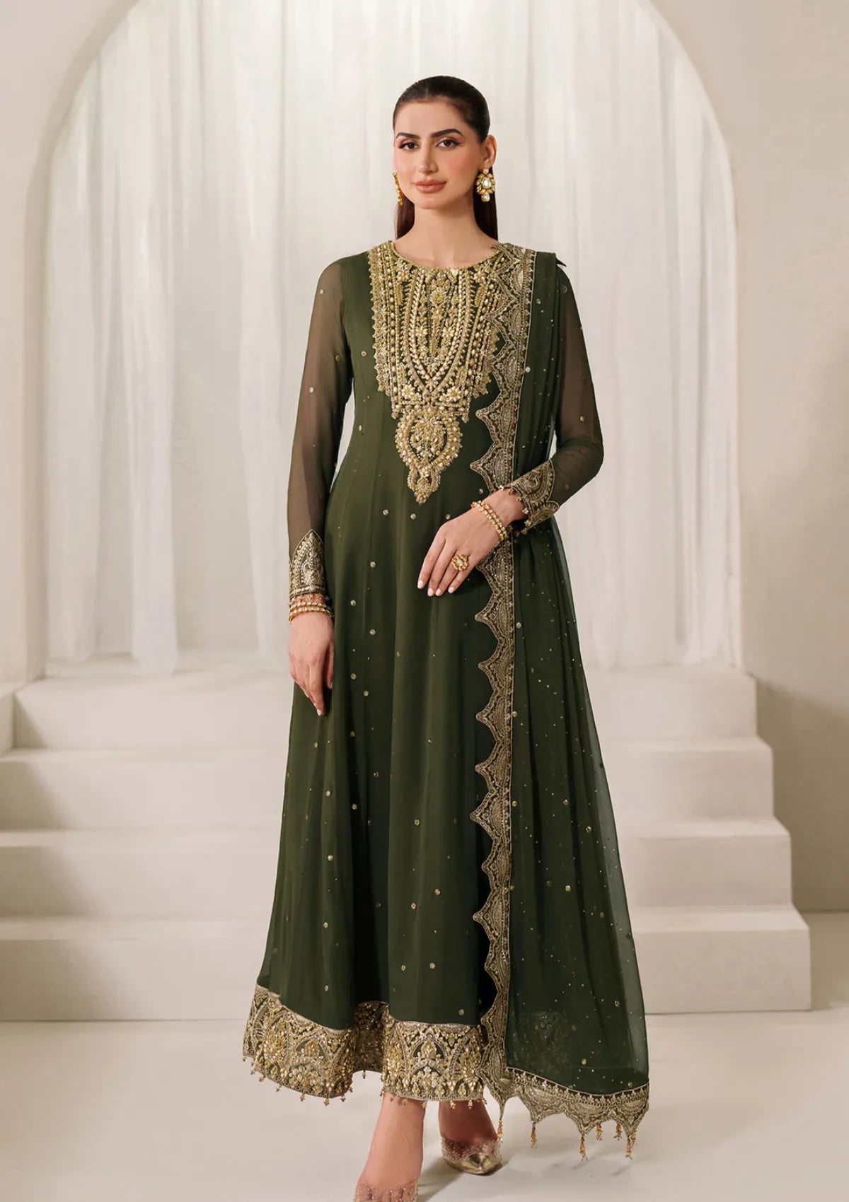 mohsin-saeed-fabrics-is-selling-online-and-in stores-Luxury-daily-wear-wedding-wear-formal-wear-in-budgeted-price-This-product-is-from-alizeh-reena25-af-hm-4051-rekha-is-available-on-Mohsin-saeed-fabrics-website.