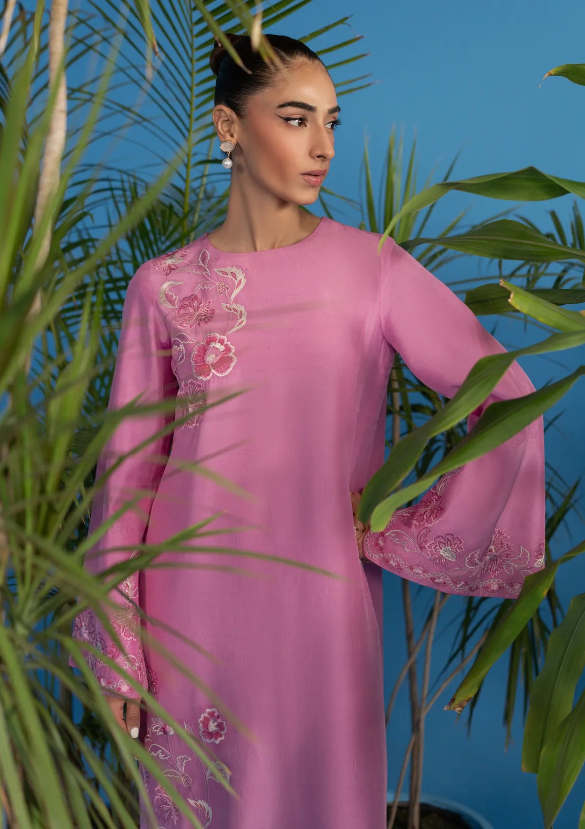 mohsin-saeed-fabrics-designer-daily-wear-formal-and-wedding-suits-within-budget-This-product-is-from-khakaa-luna-pret25-d-06-19-950-is-available-on-Mohsin-saeed-fabrics-website.