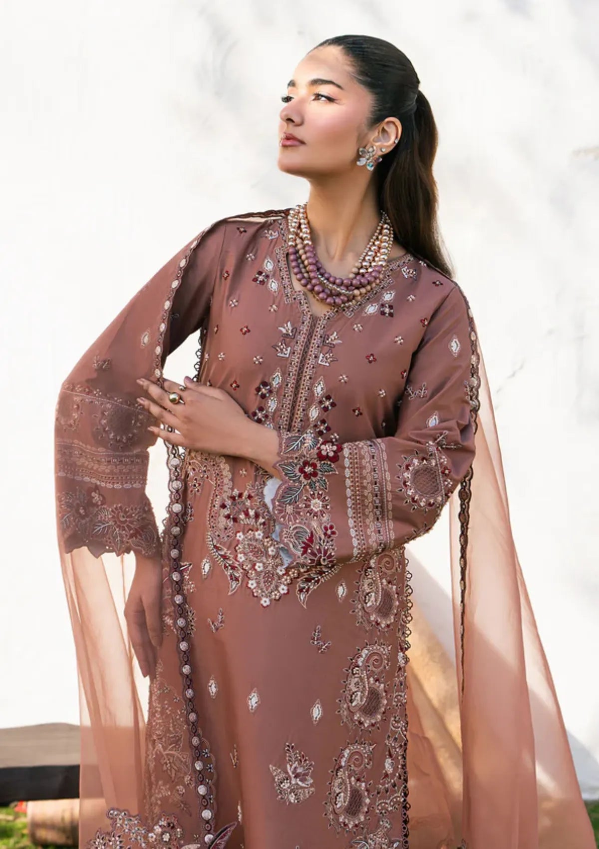 Zarizaa Aura of Flora Emb Lawn'26 D-07 MAGMA