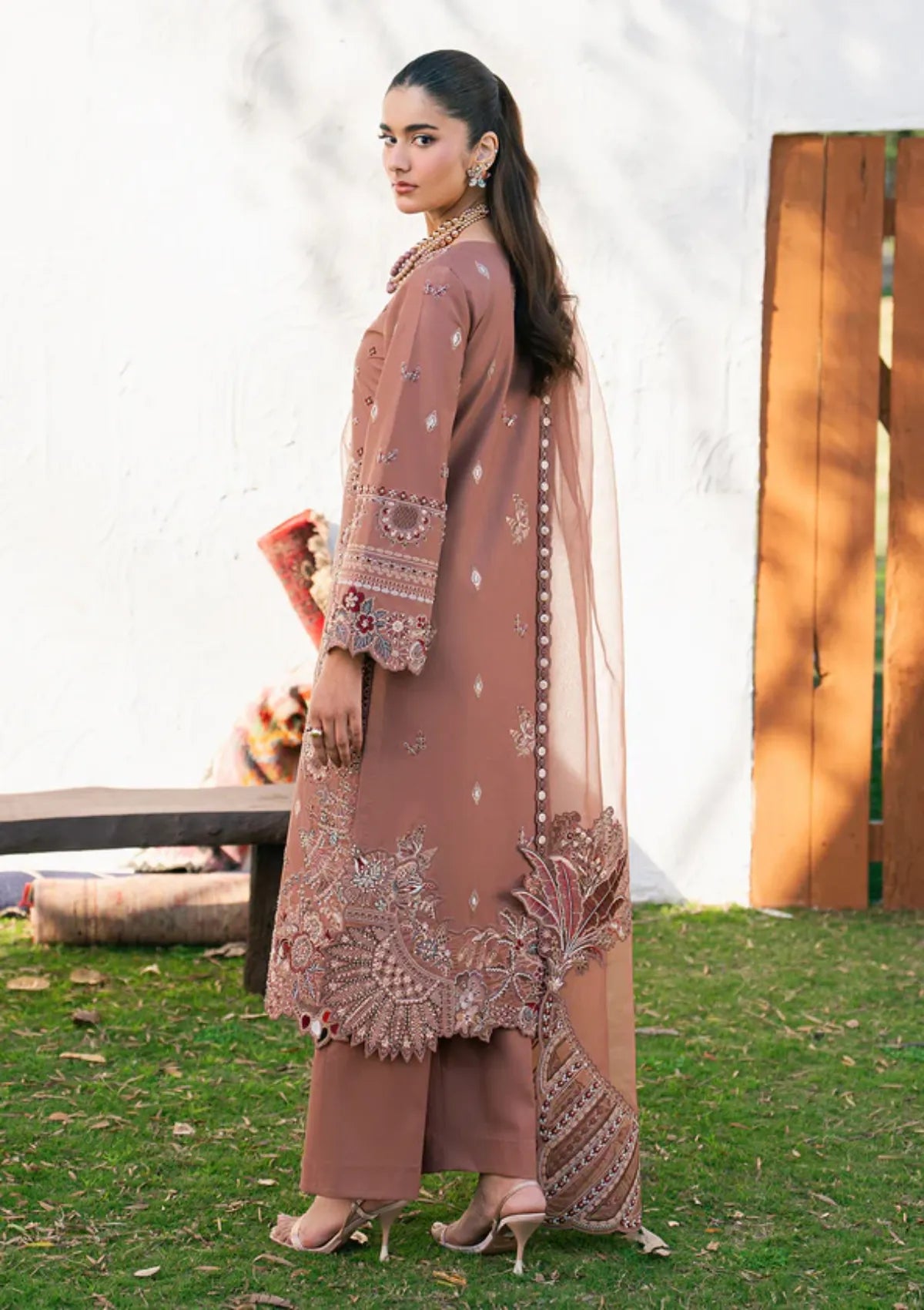 Zarizaa Aura of Flora Emb Lawn'26 D-07 MAGMA