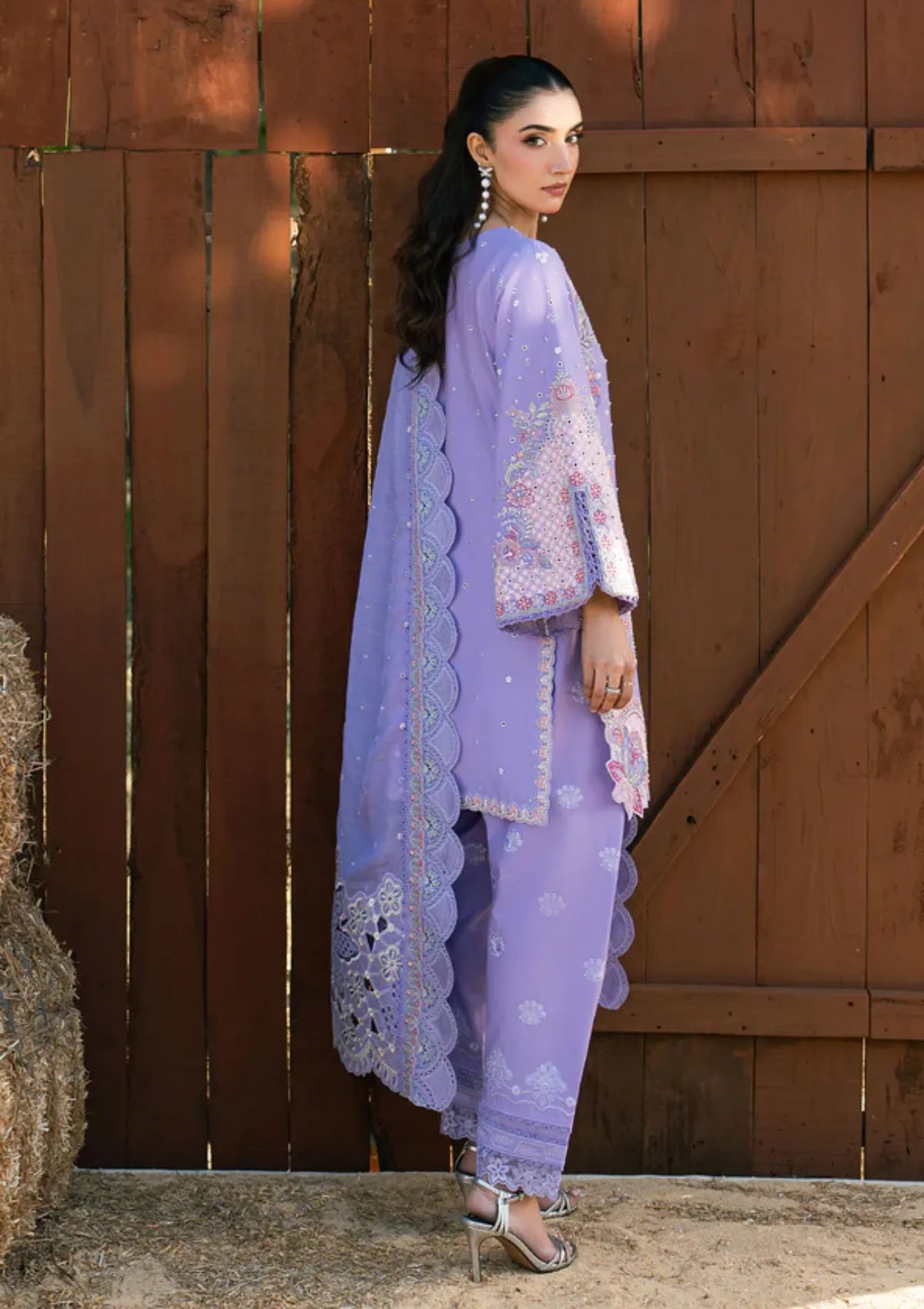 Zarizaa Aura of Flora Emb Lawn'26 D-08 WHIMS