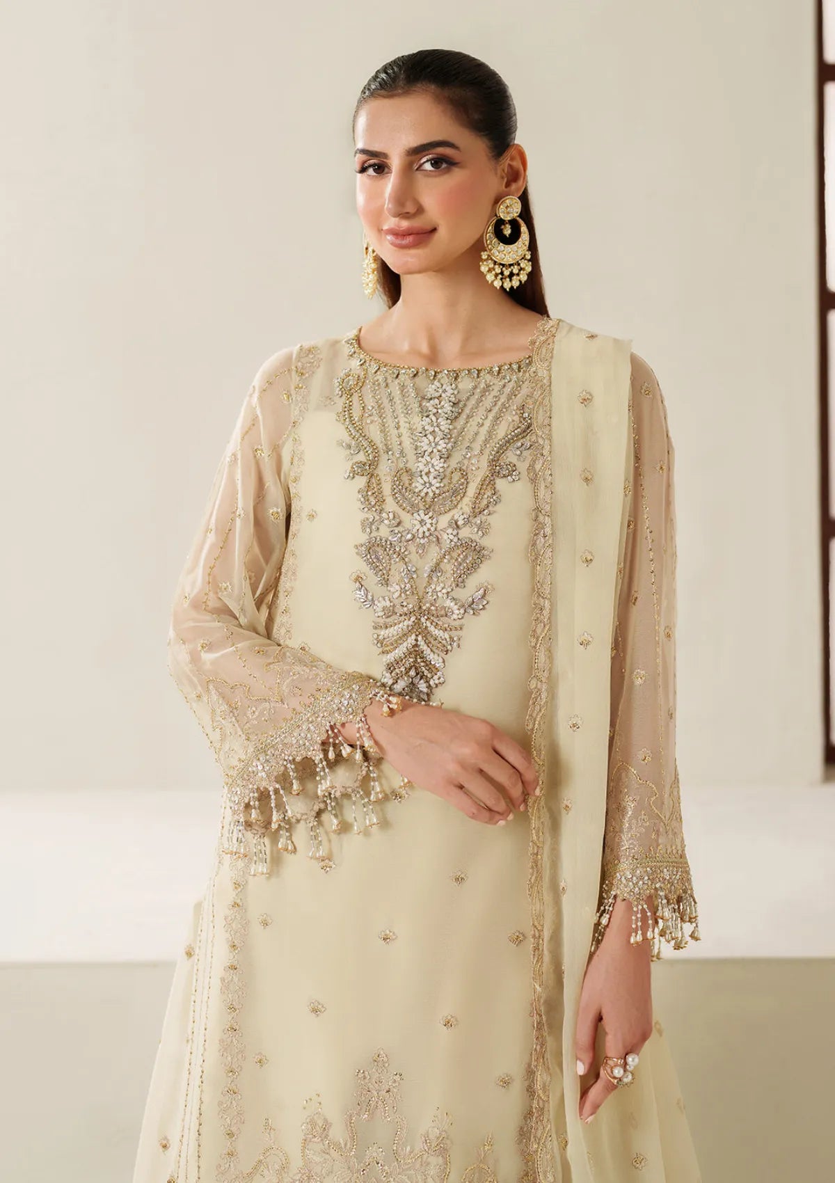 mohsin-saeed-fabrics-is-selling-online-and-in stores-Luxury-daily-wear-wedding-wear-formal-wear-in-budgeted-price-This-product-is-from-alizeh-reena25-af-hm-4052-parnoor-is-available-on-Mohsin-saeed-fabrics-website.