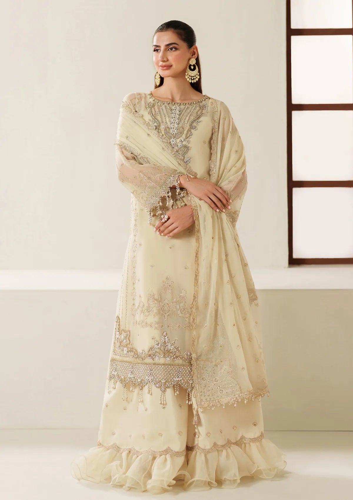 mohsin-saeed-fabrics-is-selling-online-and-in stores-Luxury-daily-wear-wedding-wear-formal-wear-in-budgeted-price-This-product-is-from-alizeh-reena25-af-hm-4052-parnoor-is-available-on-Mohsin-saeed-fabrics-website.