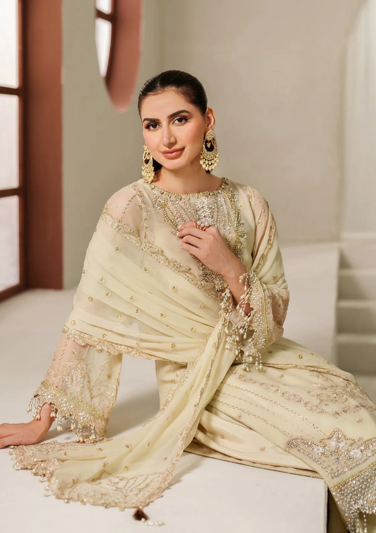 mohsin-saeed-fabrics-is-selling-online-and-in stores-Luxury-daily-wear-wedding-wear-formal-wear-in-budgeted-price-This-product-is-from-alizeh-reena25-af-hm-4052-parnoor-is-available-on-Mohsin-saeed-fabrics-website.
