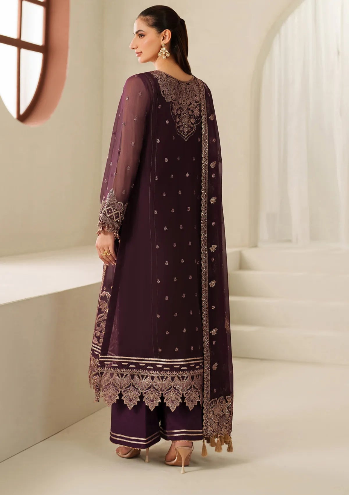 mohsin-saeed-fabrics-is-selling-online-and-in stores-Luxury-daily-wear-wedding-wear-formal-wear-in-budgeted-price-This-product-is-from-alizeh-reena25-af-hm-4053-tehwar-is-available-on-Mohsin-saeed-fabrics-website.