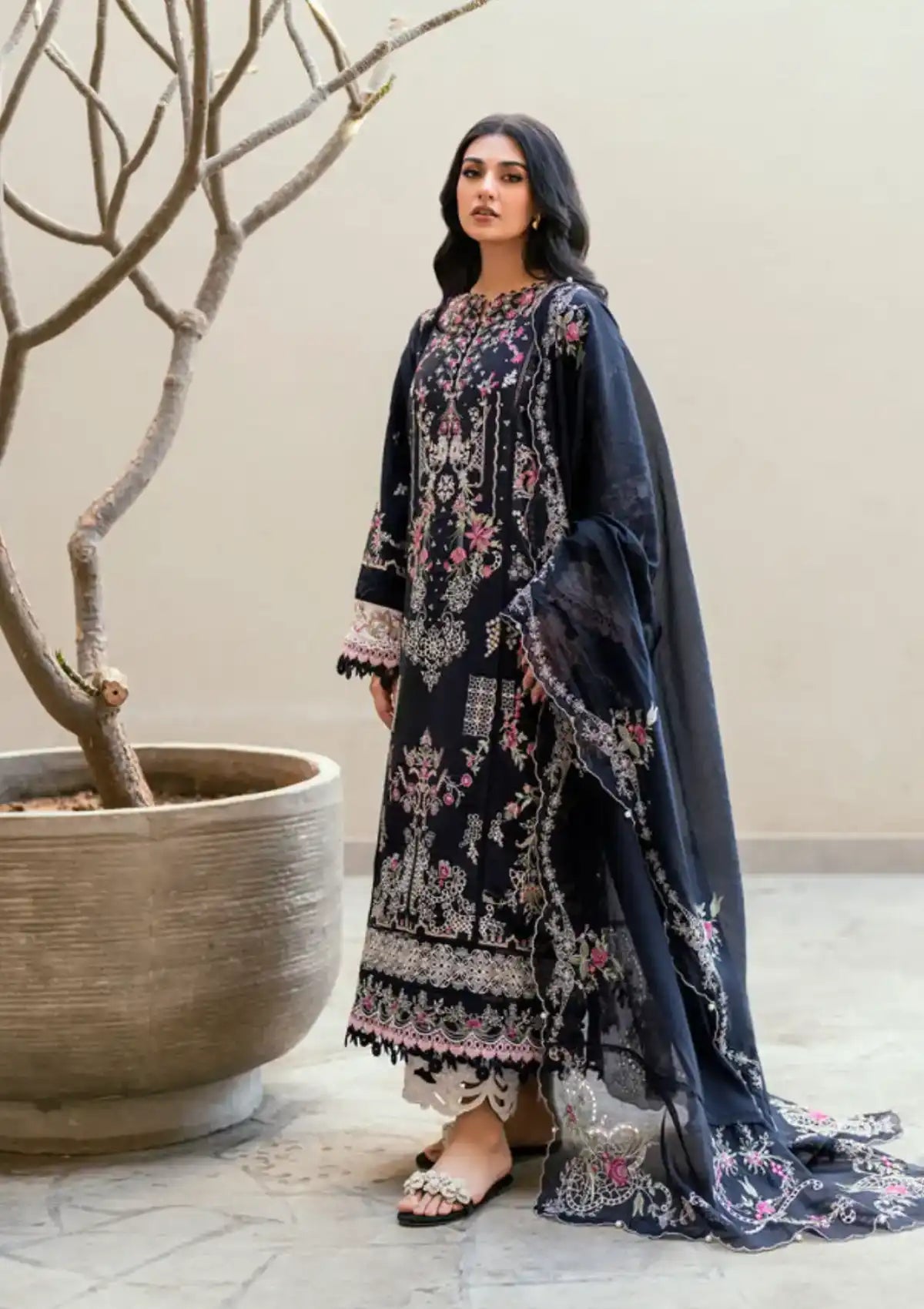 mohsin-saeed-fabrics-is-selling-online-and-in stores-Luxury-daily-wear-wedding-wear-formal-wear-in-budgeted-price-This-product-is-from-florent-luxury-lawn-eid-edit25-fl-5a-is-available-on-Mohsin-saeed-fabrics-website.