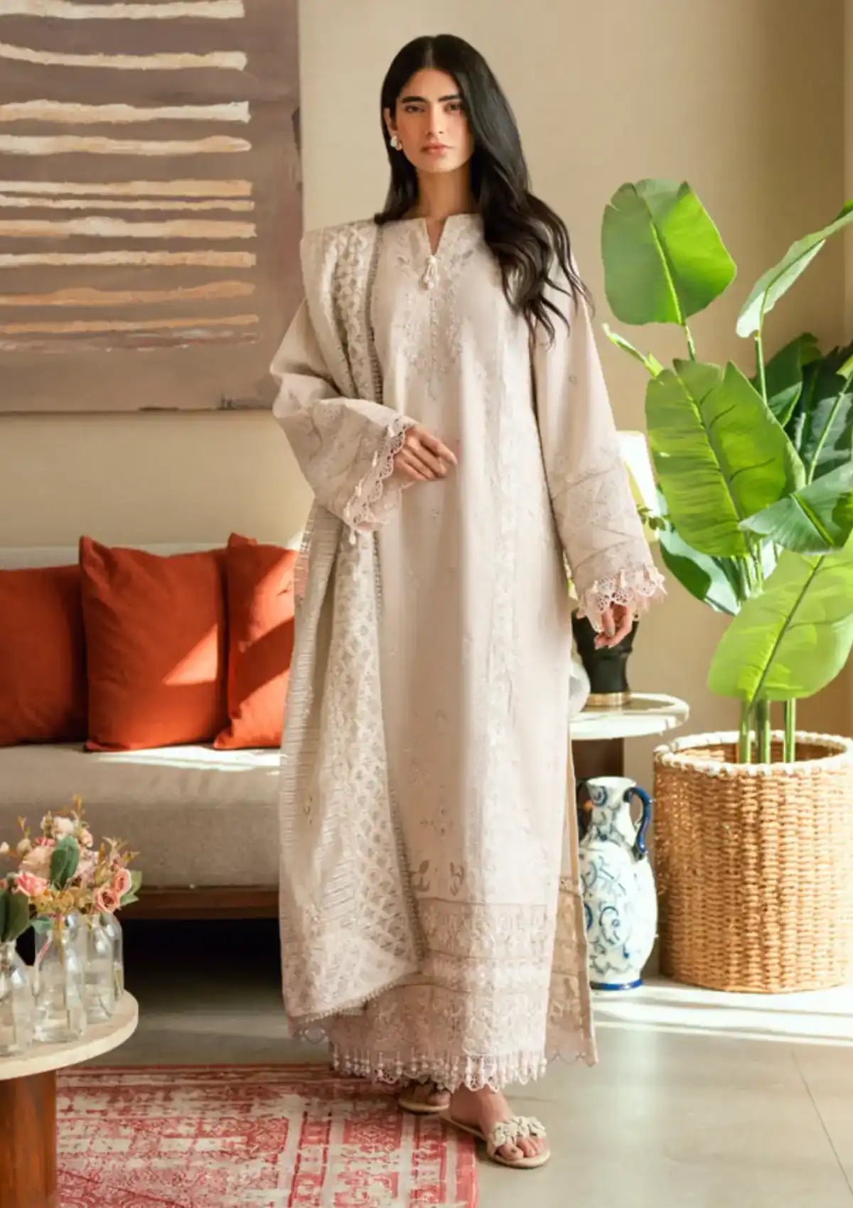 mohsin-saeed-fabrics-is-selling-online-and-in stores-Luxury-daily-wear-wedding-wear-formal-wear-in-budgeted-price-This-product-is-from-florent-luxury-lawn-eid-edit25-fl-2a-is-available-on-Mohsin-saeed-fabrics-website.
