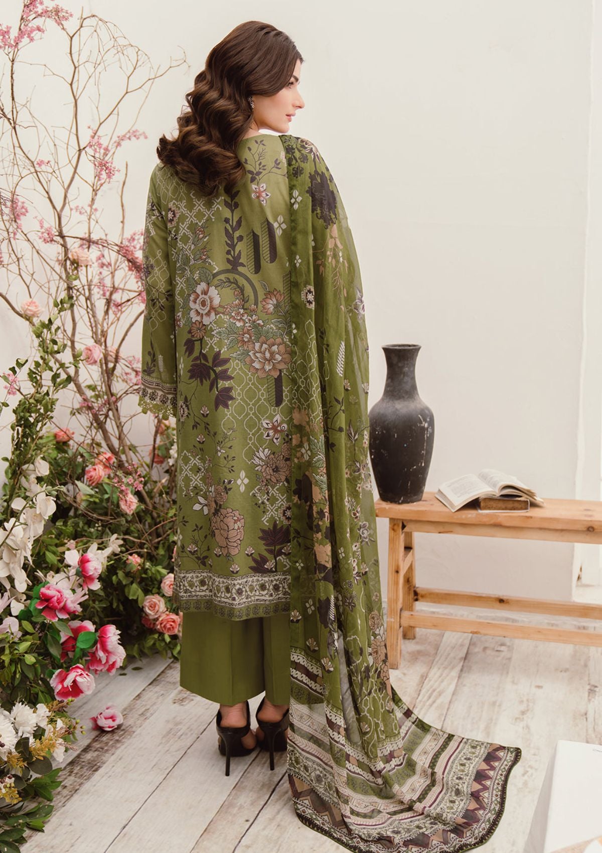 Mashaal Luxury Lawn By Ramsha'24 D-09 - Mohsin Saeed Fabrics