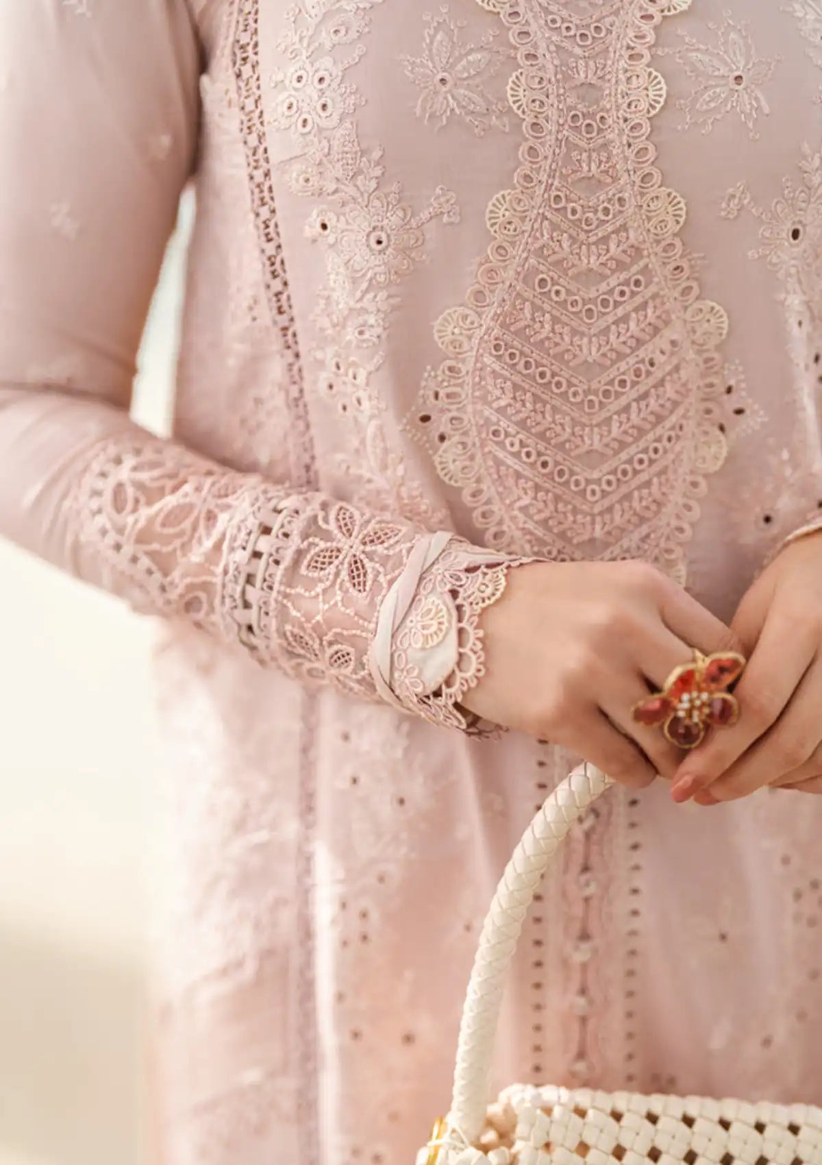 mohsin-saeed-fabrics-designer-daily-wear-formal-and-wedding-suits-within-budget-This-product-is-from-qalamkar-sahil-luxury-lawn25-fk-10-zoe-is-available-on-Mohsin-saeed-fabrics-website.