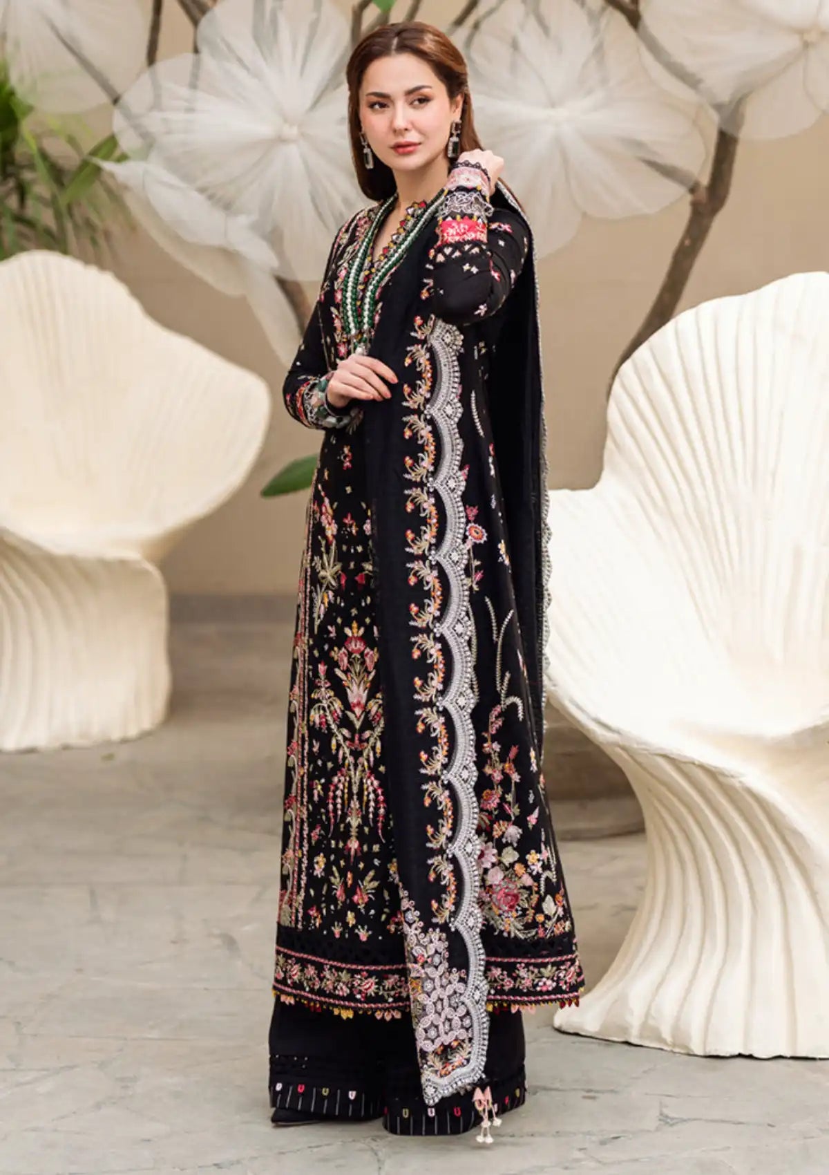 mohsin-saeed-fabrics-designer-daily-wear-formal-and-wedding-suits-within-budget-This-product-is-from-qalamkar-sahil-luxury-lawn25-fk-15-hannah-is-available-on-Mohsin-saeed-fabrics-website.