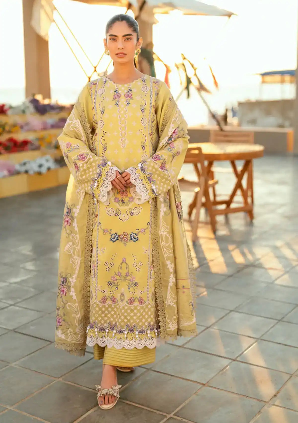 mohsin-saeed-fabrics-is-selling-online-and-in stores-Luxury-daily-wear-wedding-wear-formal-wear-in-budgeted-price-This-product-is-from-florent-luxury-lawn-eid-edit25-fl-4b-is-available-on-Mohsin-saeed-fabrics-website.