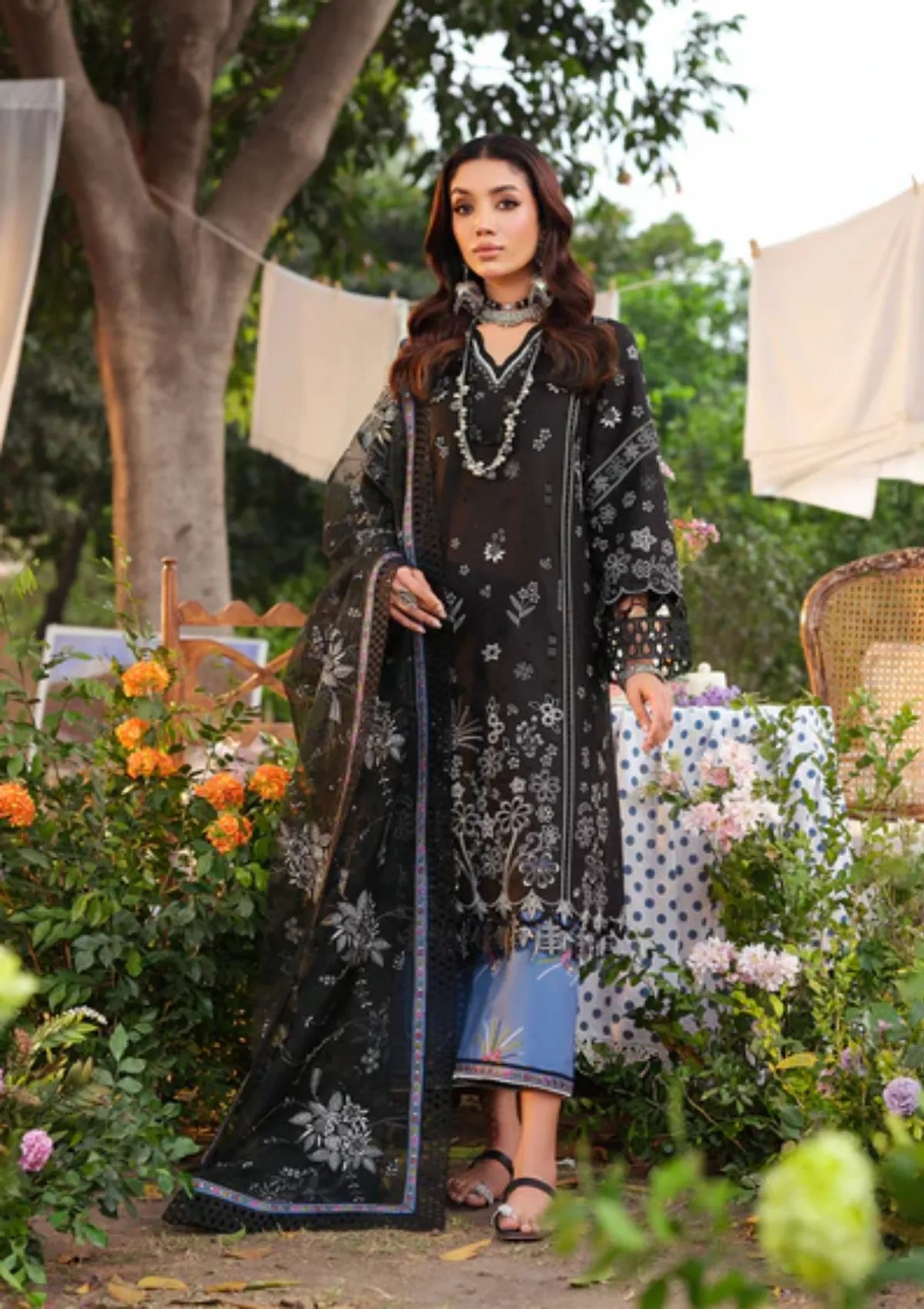 mohsin-saeed-fabrics-designer-daily-wear-formal-and-wedding-suits-within-budget-This-product-is-from-zarizaa-echelon-luxury-lawn25-d-06-midnight-is-available-on-Mohsin-saeed-fabrics-website.