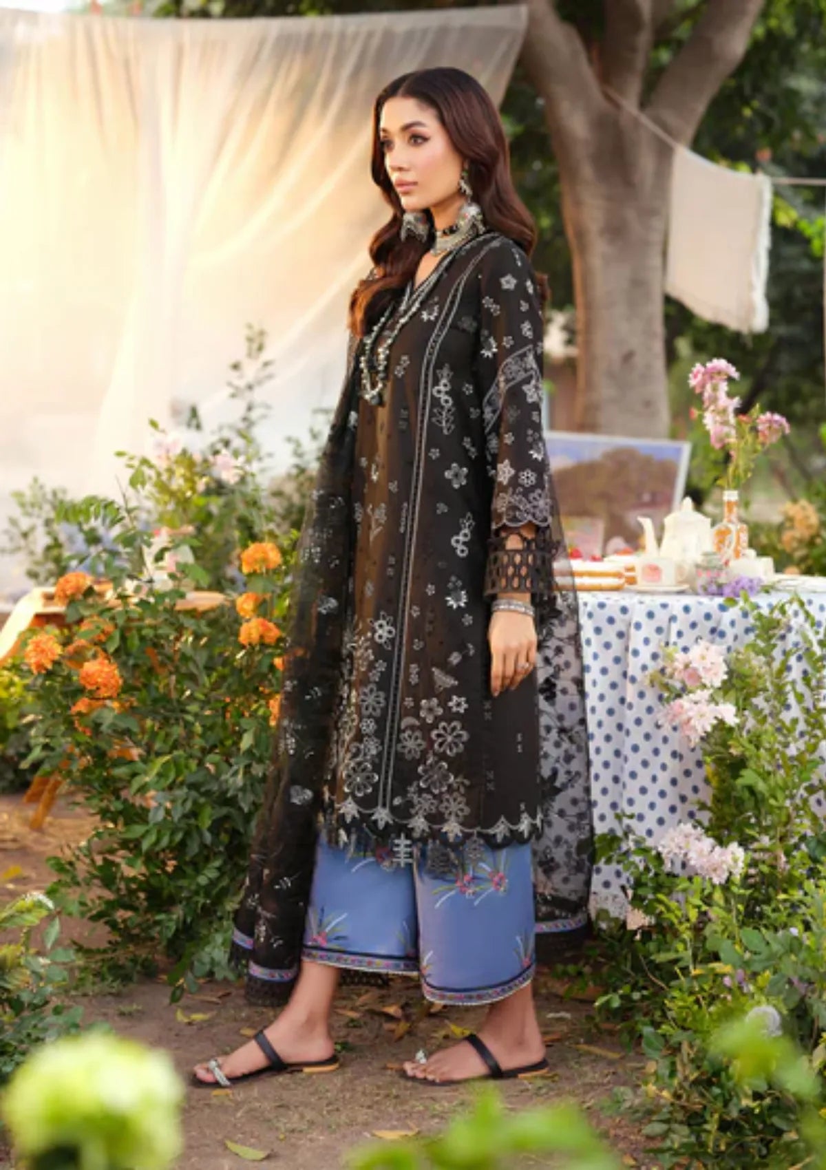 mohsin-saeed-fabrics-designer-daily-wear-formal-and-wedding-suits-within-budget-This-product-is-from-zarizaa-echelon-luxury-lawn25-d-06-midnight-is-available-on-Mohsin-saeed-fabrics-website.