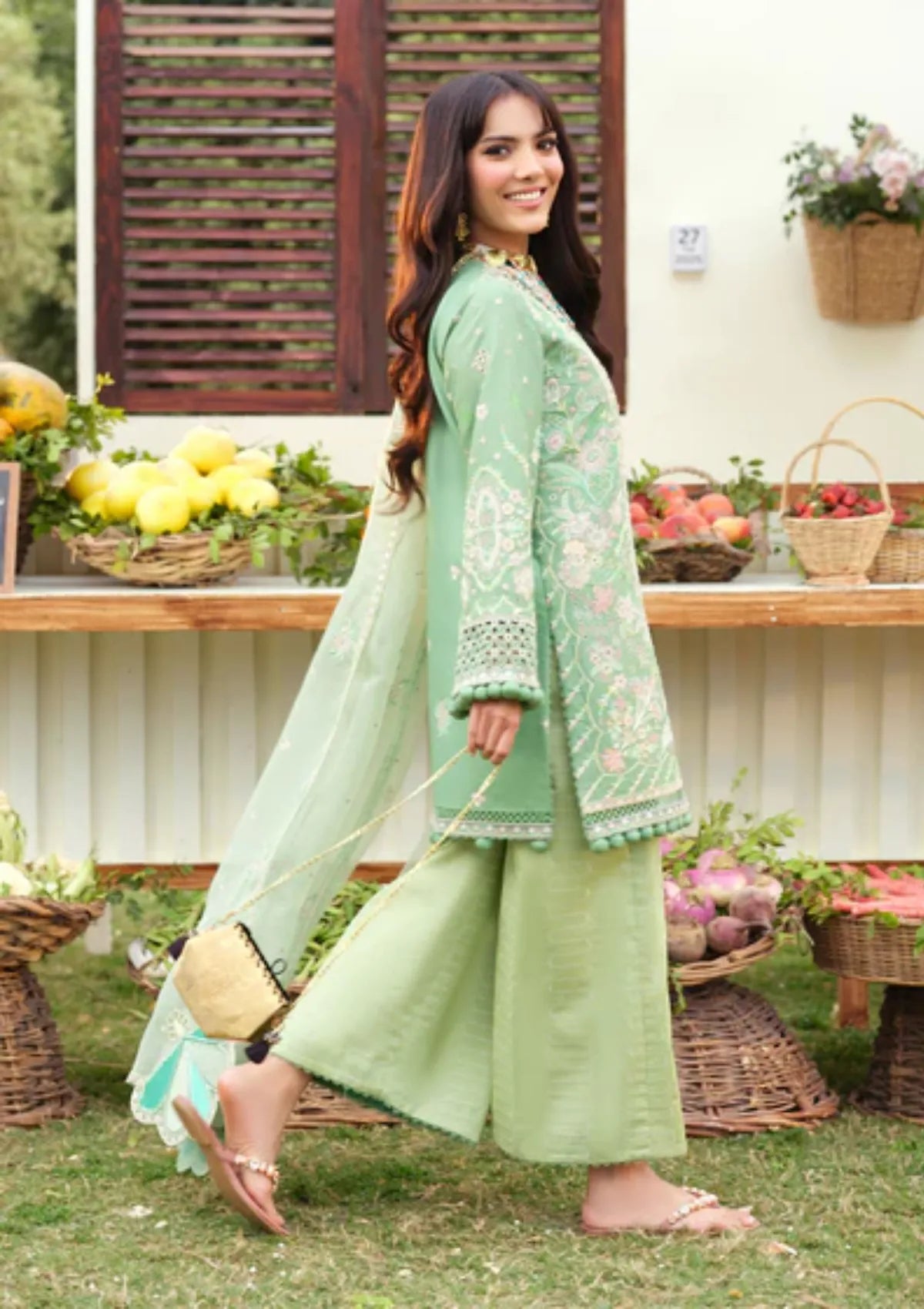 mohsin-saeed-fabrics-designer-daily-wear-formal-and-wedding-suits-within-budget-This-product-is-from-zarizaa-echelon-luxury-lawn25-d-05-patina-is-available-on-Mohsin-saeed-fabrics-website.