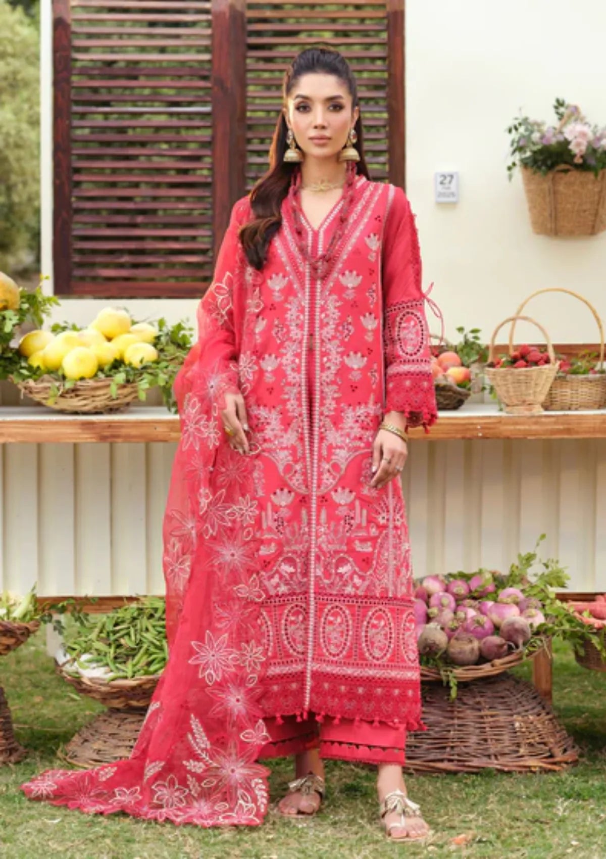 mohsin-saeed-fabrics-designer-daily-wear-formal-and-wedding-suits-within-budget-This-product-is-from-zarizaa-echelon-luxury-lawn25-d-03-rosemira-is-available-on-Mohsin-saeed-fabrics-website.