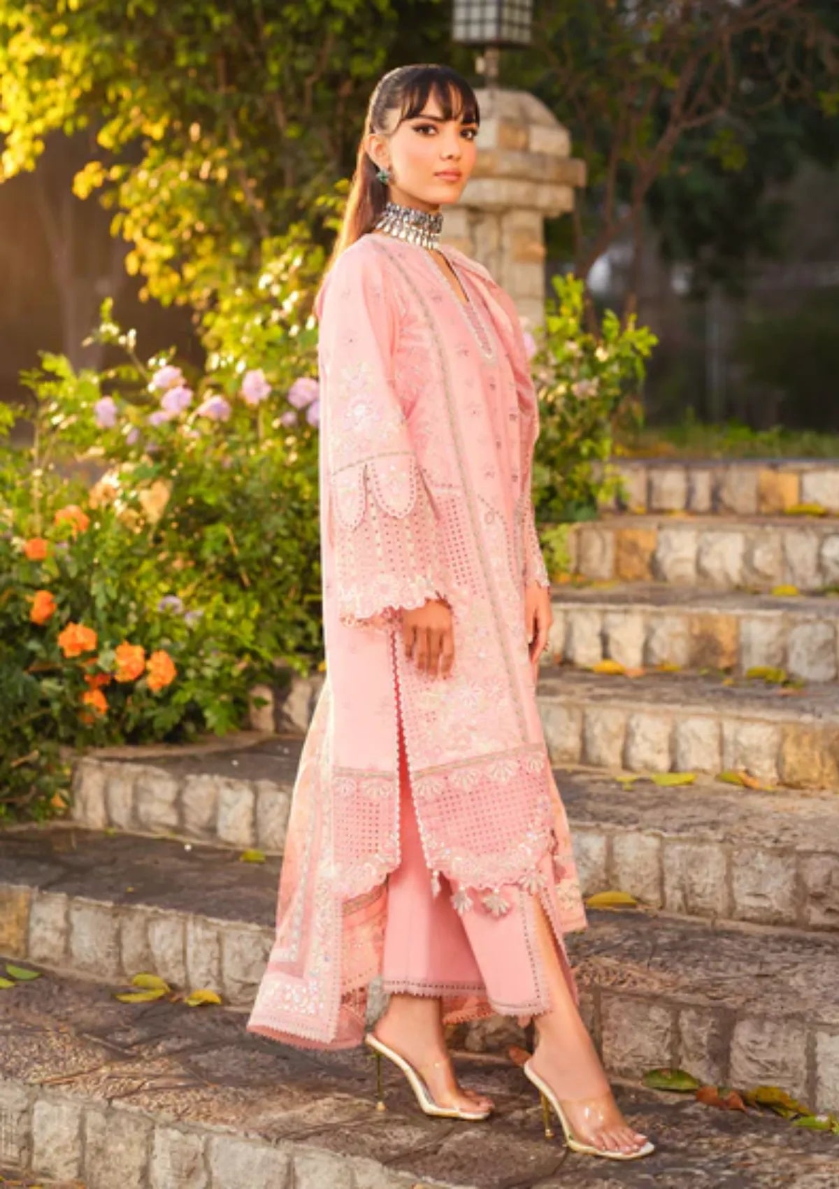 mohsin-saeed-fabrics-designer-daily-wear-formal-and-wedding-suits-within-budget-This-product-is-from-zarizaa-echelon-luxury-lawn25-d-08-dreamtint-is-available-on-Mohsin-saeed-fabrics-website.