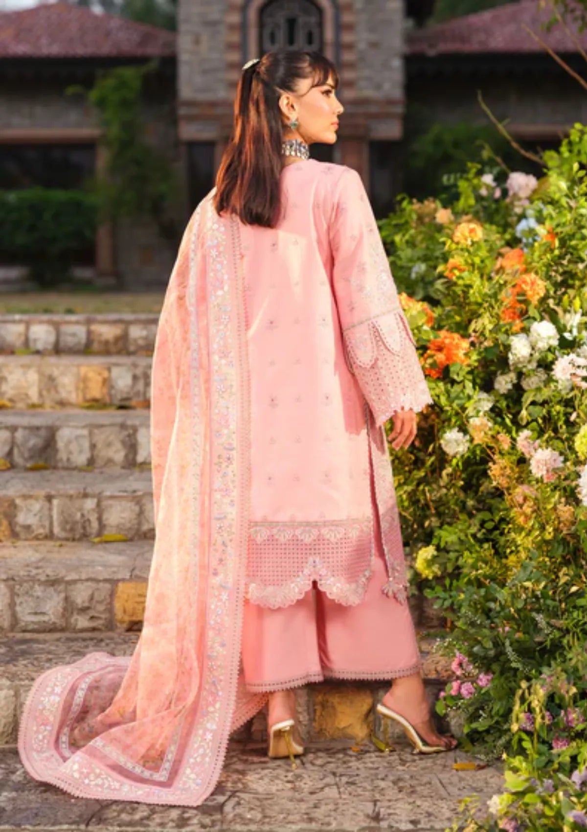 mohsin-saeed-fabrics-designer-daily-wear-formal-and-wedding-suits-within-budget-This-product-is-from-zarizaa-echelon-luxury-lawn25-d-08-dreamtint-is-available-on-Mohsin-saeed-fabrics-website.