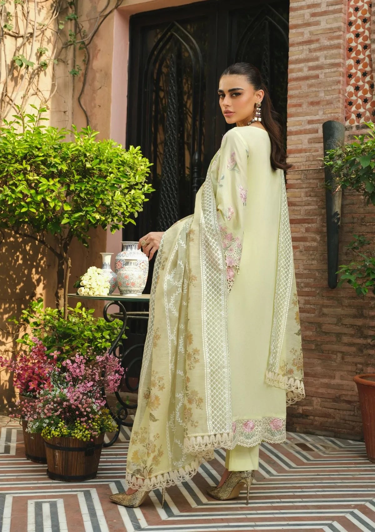 mohsin-saeed-fabrics-luxury-fashion-collection-daily-wear-wedding-and-formal-in-budget-This-product-is-from-paras-by-pasha-la-gardenia25-d-04-daffodil-dew-is-available-on-Mohsin-saeed-fabrics-website.