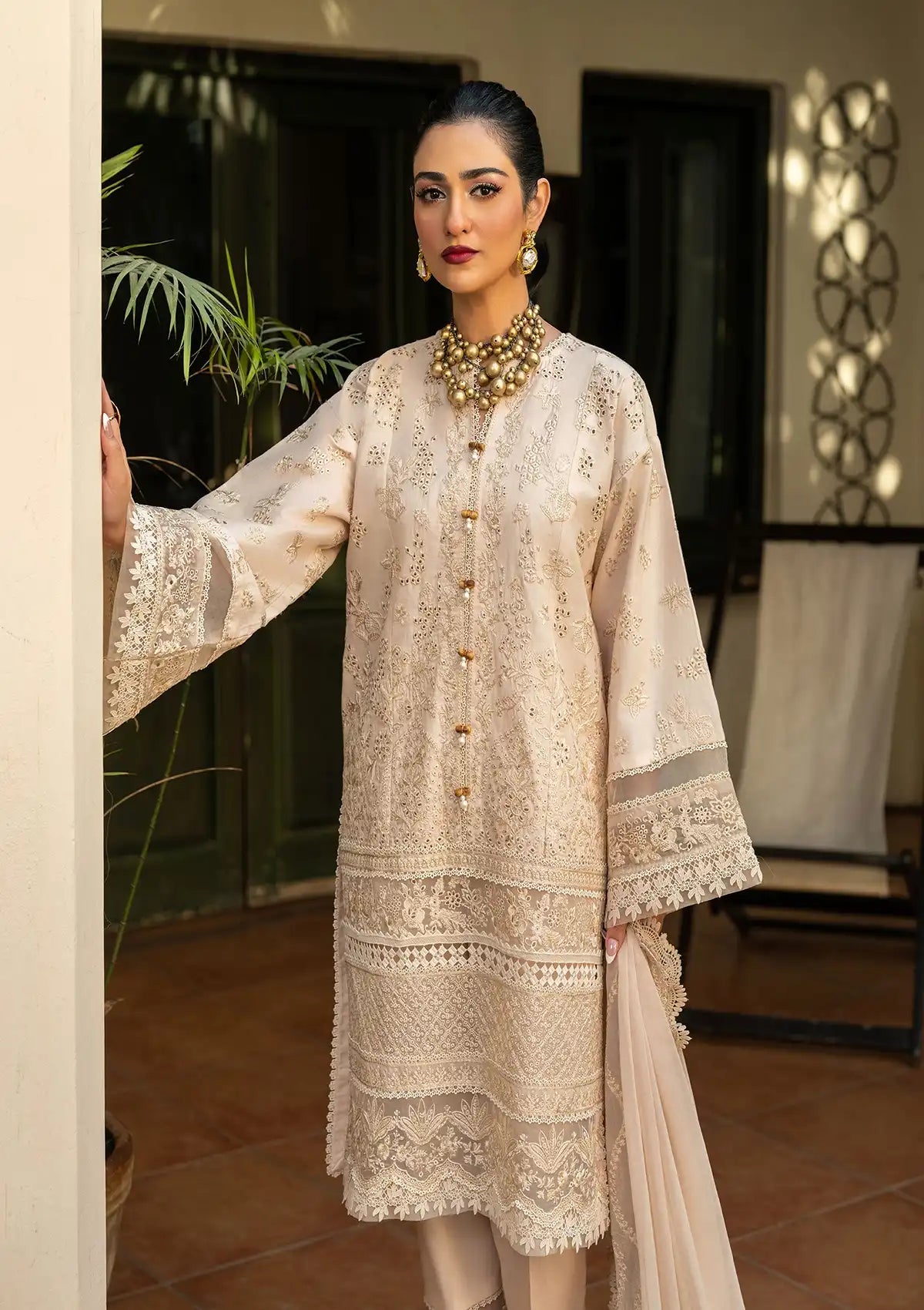 mohsin-saeed-fabrics-designer-daily-wear-formal-and-wedding-suits-within-budget-This-product-is-from-maryam-hussain-luxury-lawn-vol-225-d-02-raya-is-available-on-Mohsin-saeed-fabrics-website.