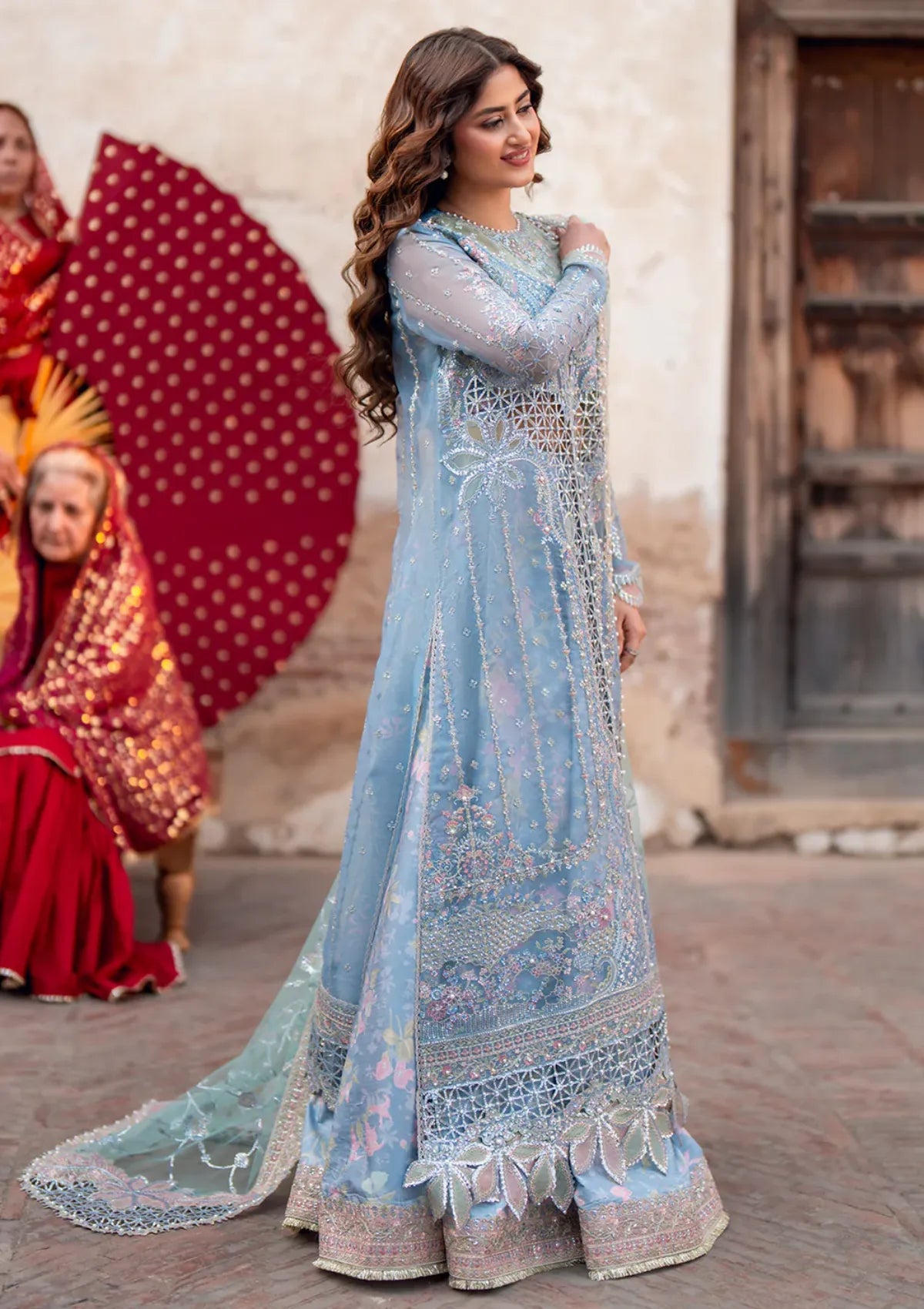 mohsin-saeed-fabrics-designer-daily-wear-formal-and-wedding-suits-within-budget-This-product-is-from-bin-ilyas-sona-gachi-formals25-d-602-is-available-on-Mohsin-saeed-fabrics-website.