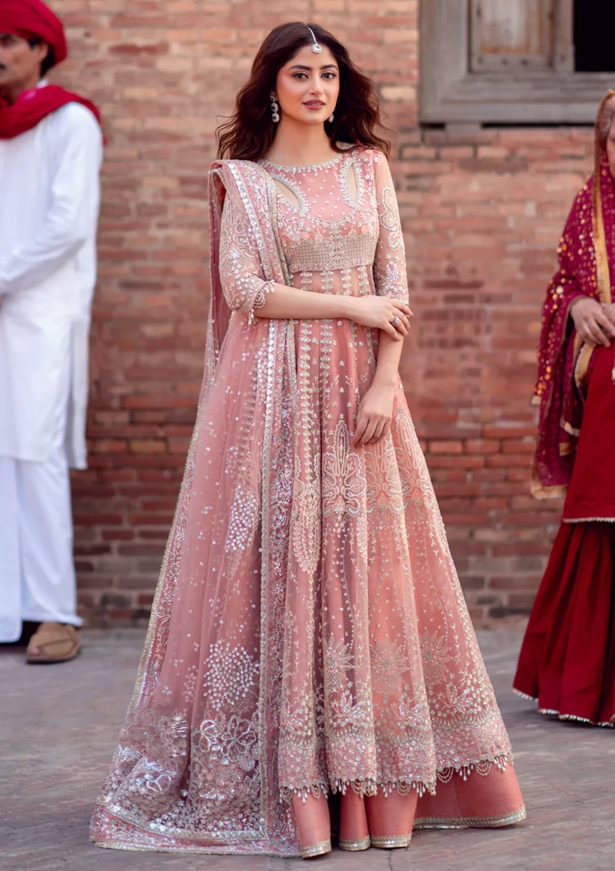 mohsin-saeed-fabrics-designer-daily-wear-formal-and-wedding-suits-within-budget-This-product-is-from-bin-ilyas-sona-gachi-formals25-d-604-is-available-on-Mohsin-saeed-fabrics-website.