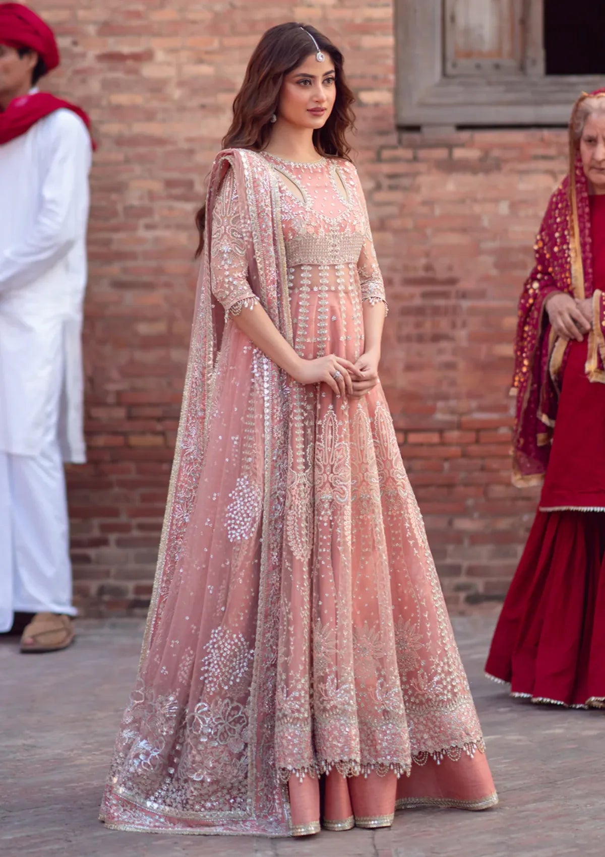 mohsin-saeed-fabrics-designer-daily-wear-formal-and-wedding-suits-within-budget-This-product-is-from-bin-ilyas-sona-gachi-formals25-d-604-is-available-on-Mohsin-saeed-fabrics-website.