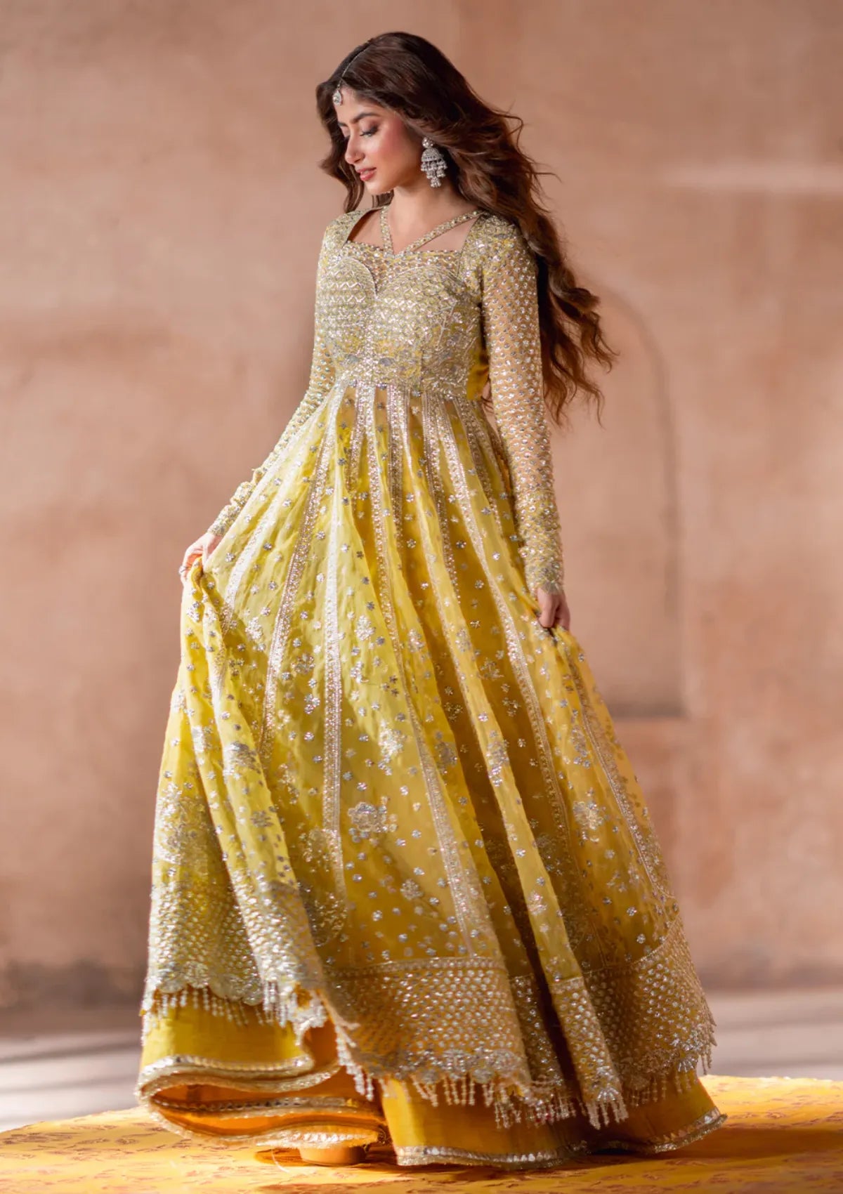 mohsin-saeed-fabrics-designer-daily-wear-formal-and-wedding-suits-within-budget-This-product-is-from-bin-ilyas-sona-gachi-formals25-d-606-is-available-on-Mohsin-saeed-fabrics-website.