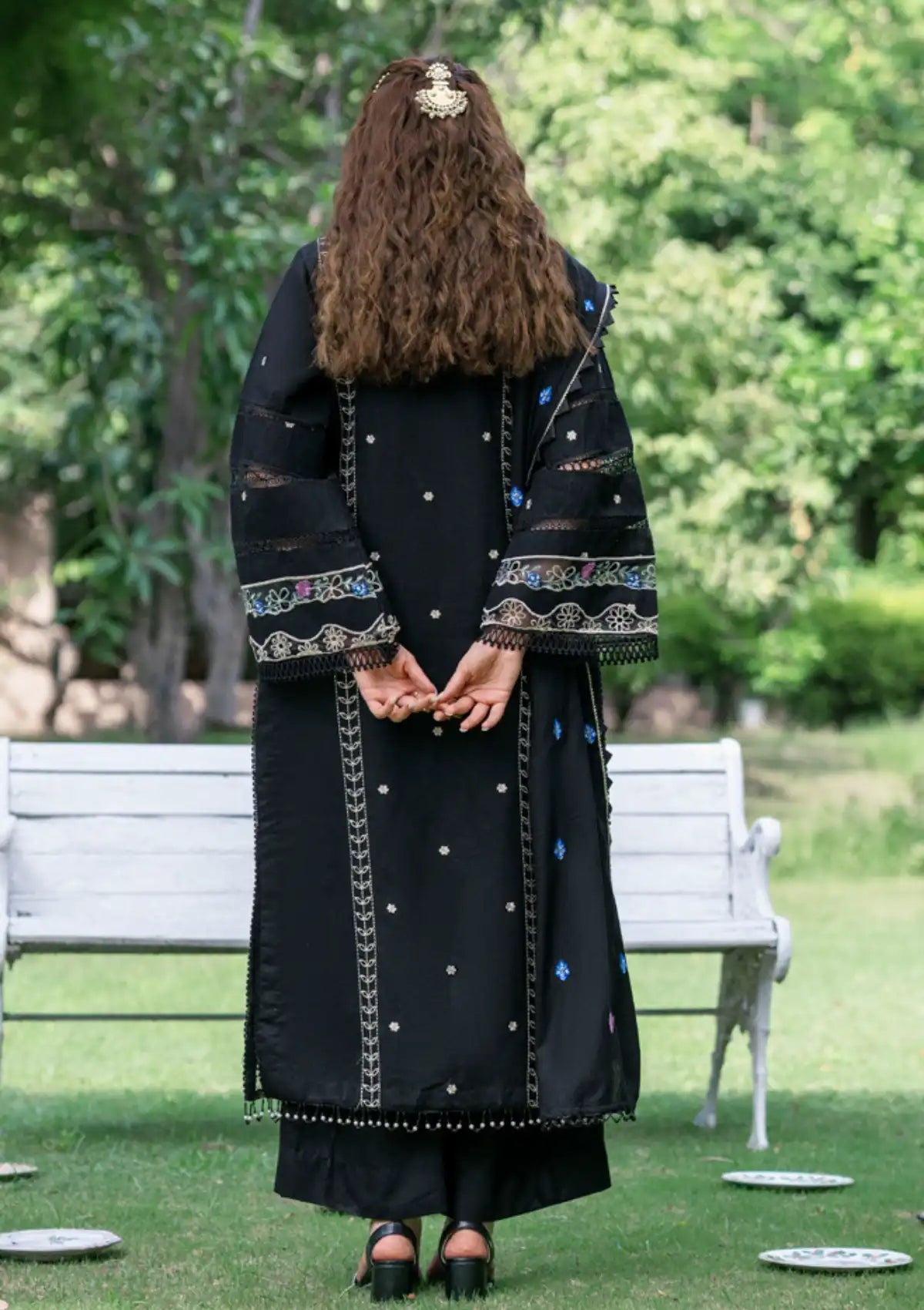 Parishay Dastak Karandi Winter'23 DTK-04 - Mohsin Saeed Fabrics