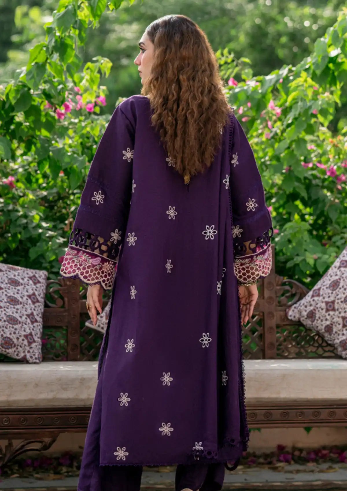 Parishay Dastak Karandi Winter'23 DTK-11 - Mohsin Saeed Fabrics