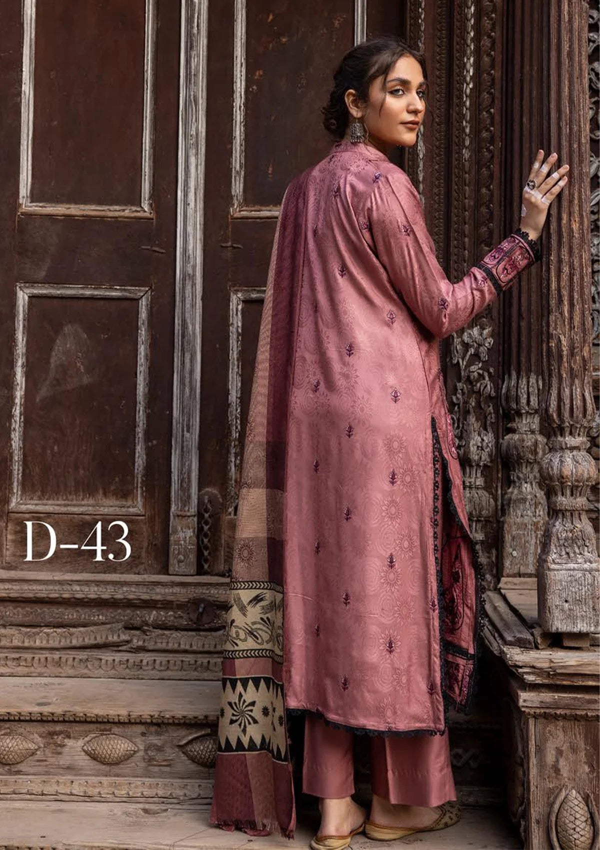 Dastan by Khoobsurat'24 D-43