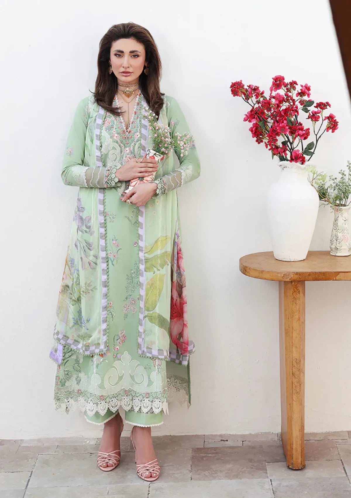 Roheenaz Floral Reveire Luxury Lawn'26 RNZ-610 Daydream Gleam