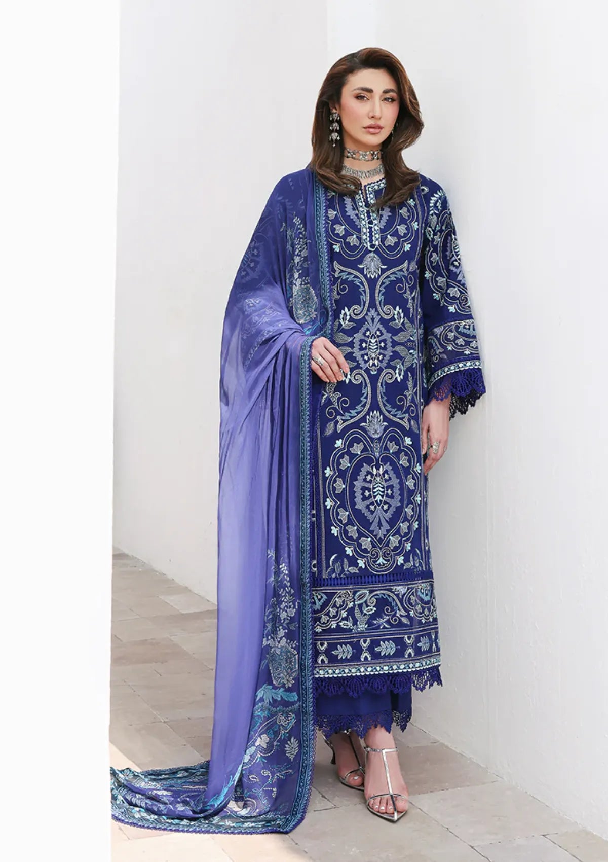 Roheenaz Floral Reveire Luxury Lawn'26 RNZ-612 Daylight Charm