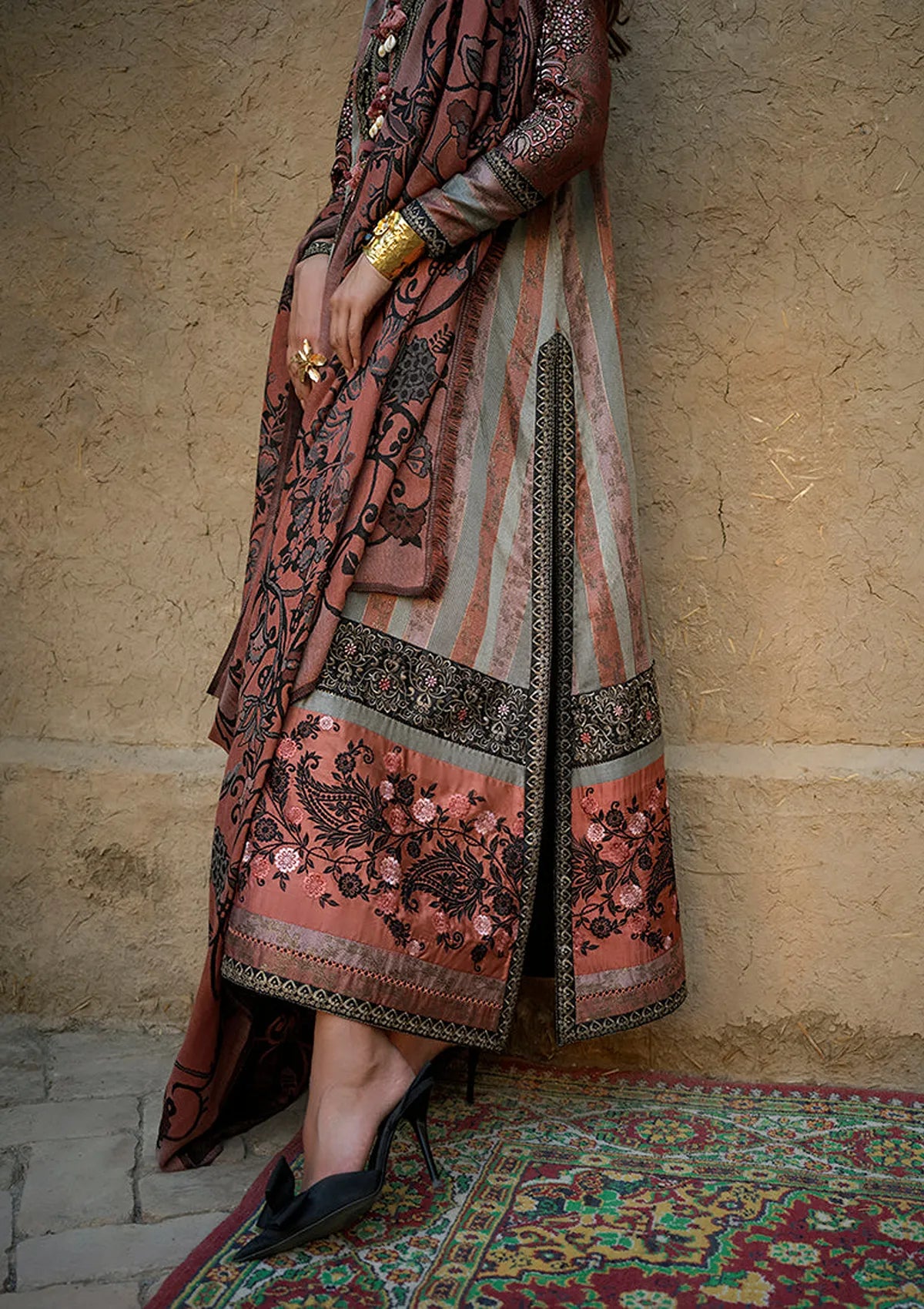 Mushq Broadway Winter'26 D-04 Desert Dusk
