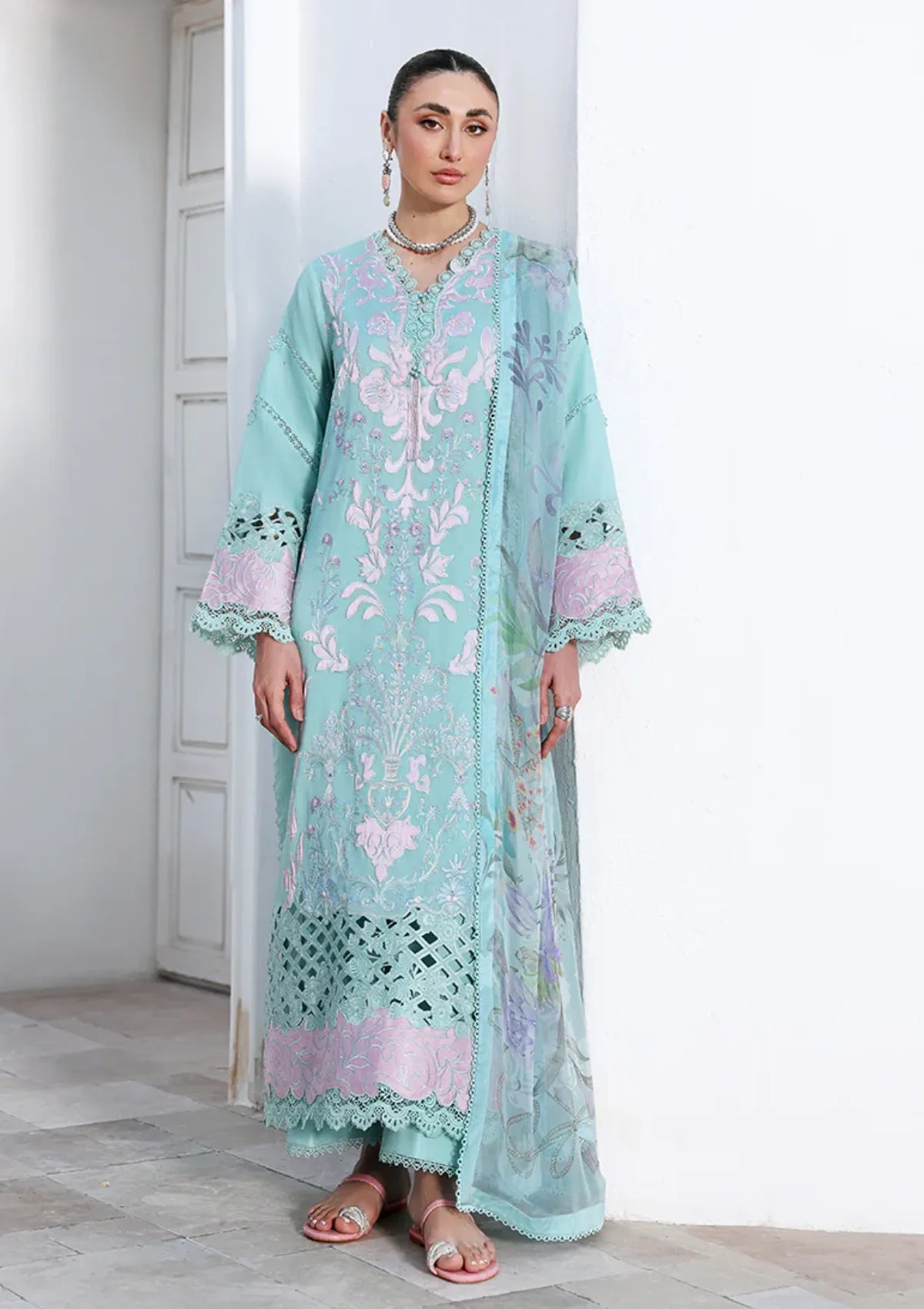 Roheenaz Floral Reveire Luxury Lawn'26 RNZ-609 Dewy Mist