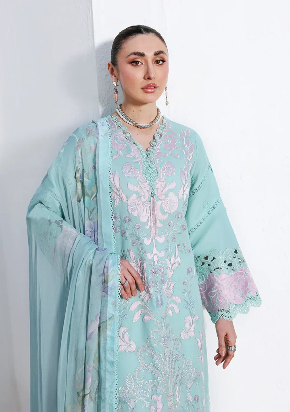 Roheenaz Floral Reveire Luxury Lawn'26 RNZ-609 Dewy Mist