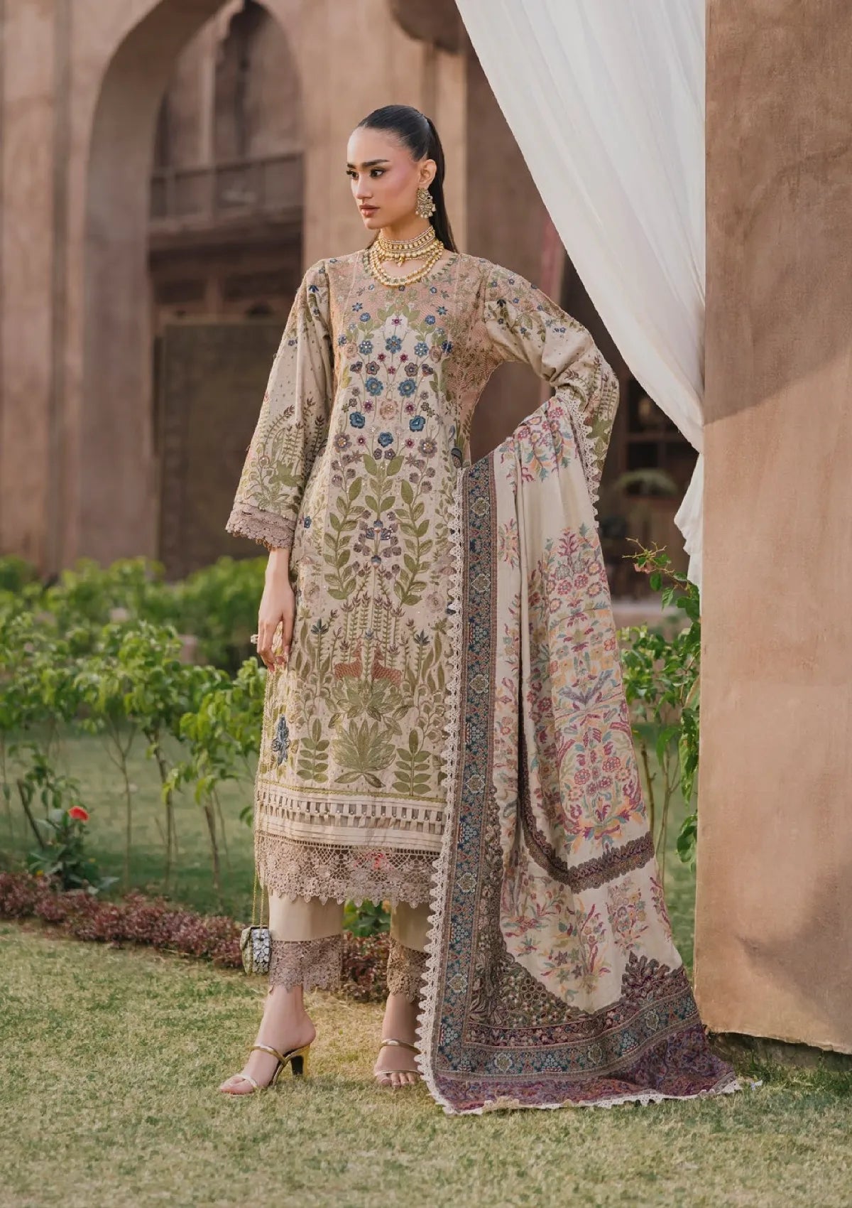 Eshaisha Luxury Winter'25 EA- LW-5560