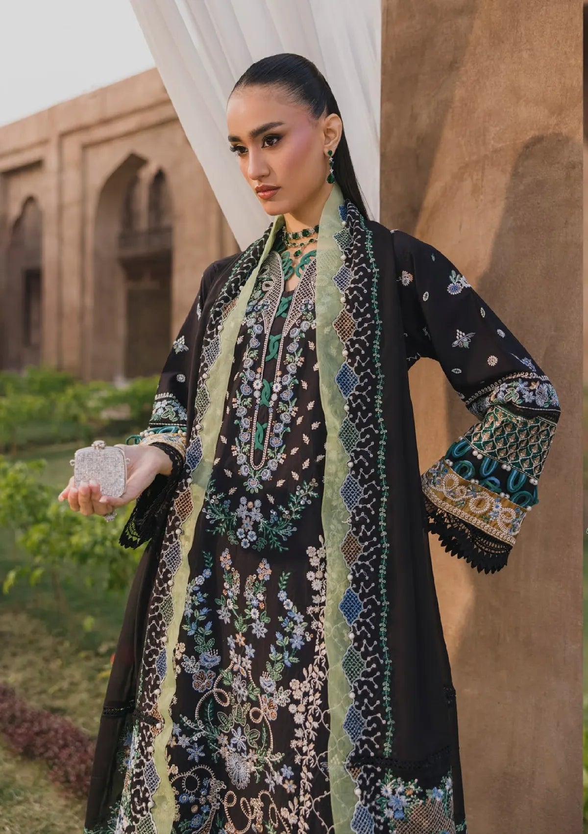 Eshaisha Luxury Winter'25 EA- LW-5562