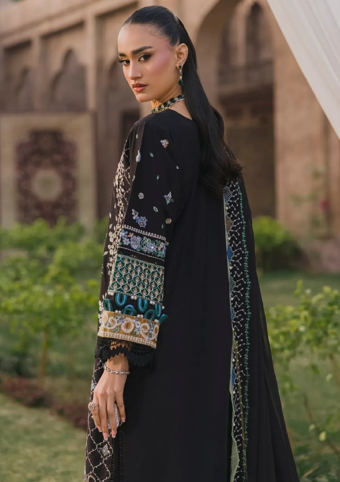 Eshaisha Luxury Winter'25 EA- LW-5562