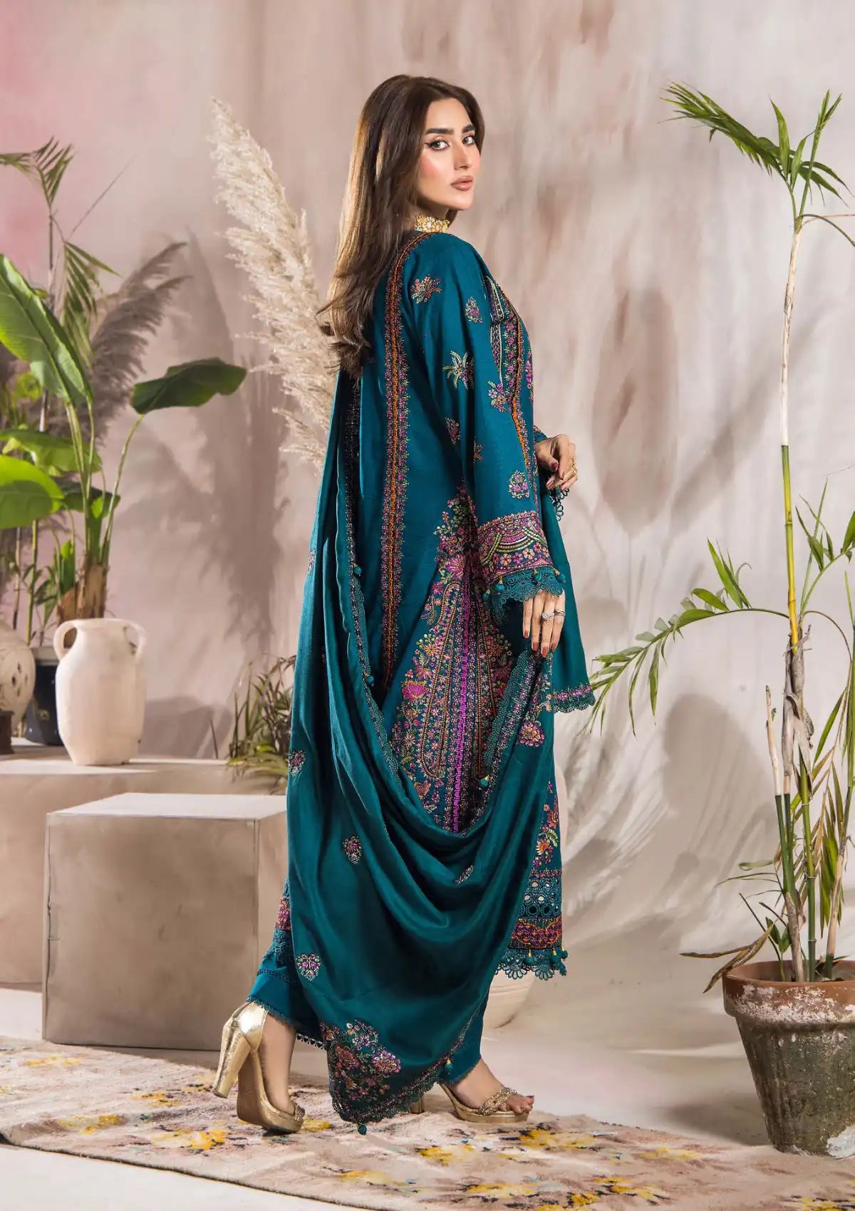 Eshaisha Luxury Winter'24 Vol-02 EA-LW-5524