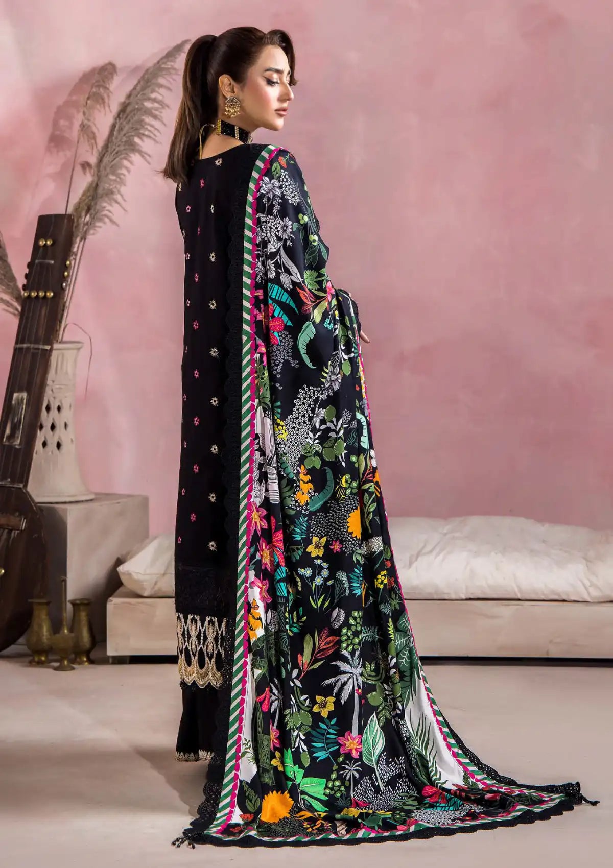 Eshaisha Luxury Winter'24 Vol-02 EA-LW-5527