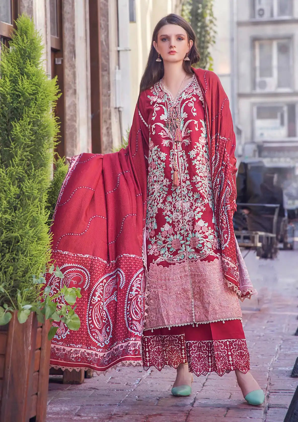 Eshaisha Emb Winter Collection'23 EA-520 - Mohsin Saeed Fabrics