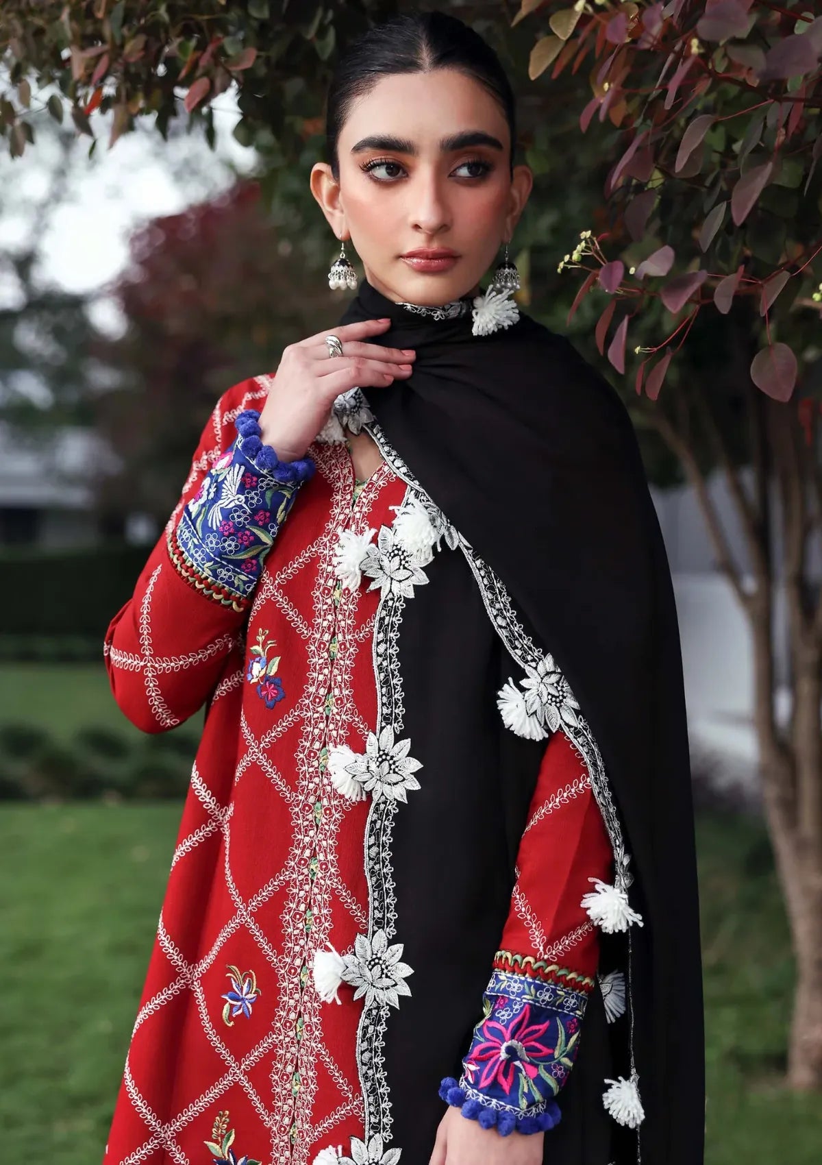 Republic Amaris Luxury Shawl'25 D-15 Elara