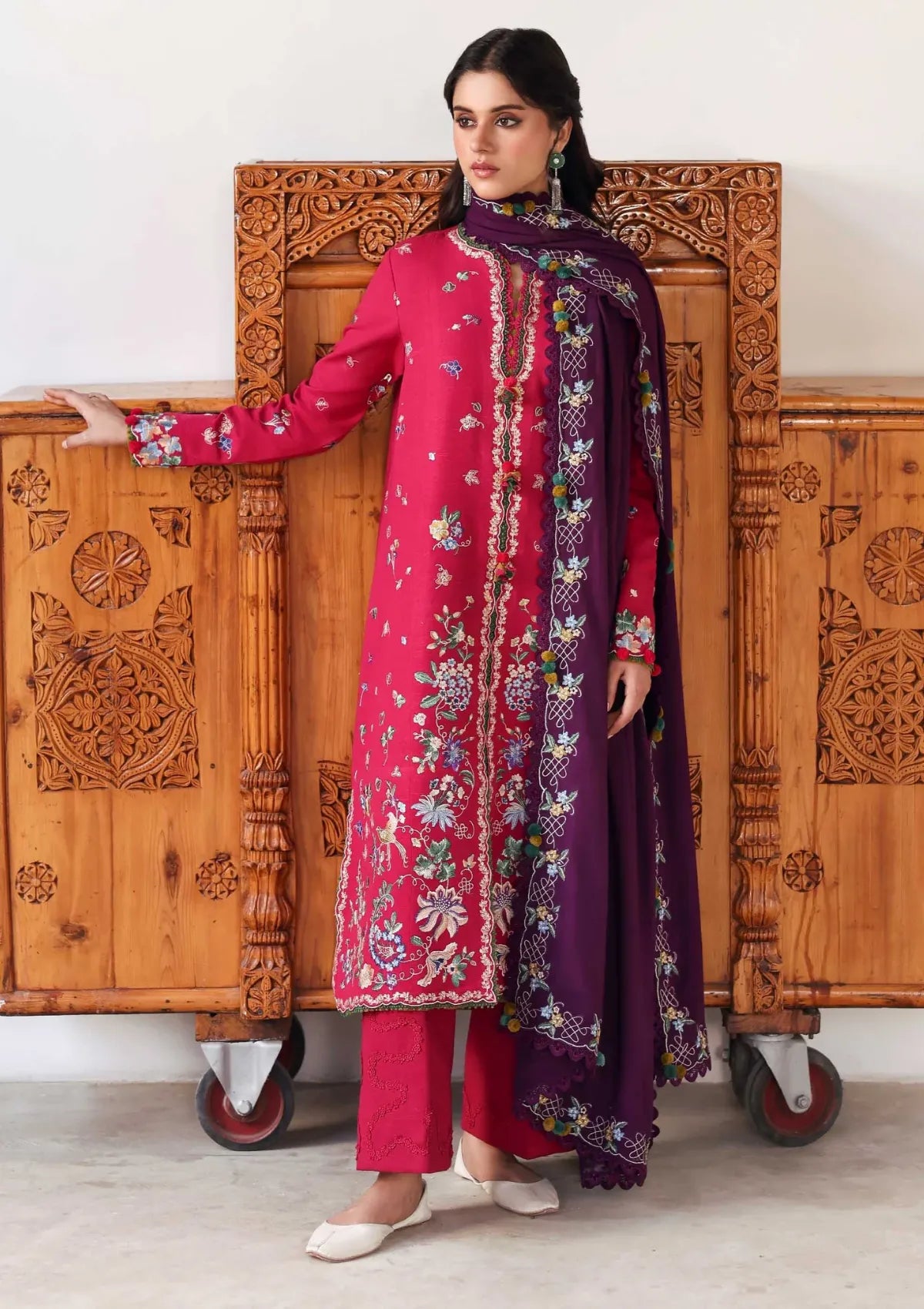 Republic Amaris Luxury Shawl'25 D-08 Elaria