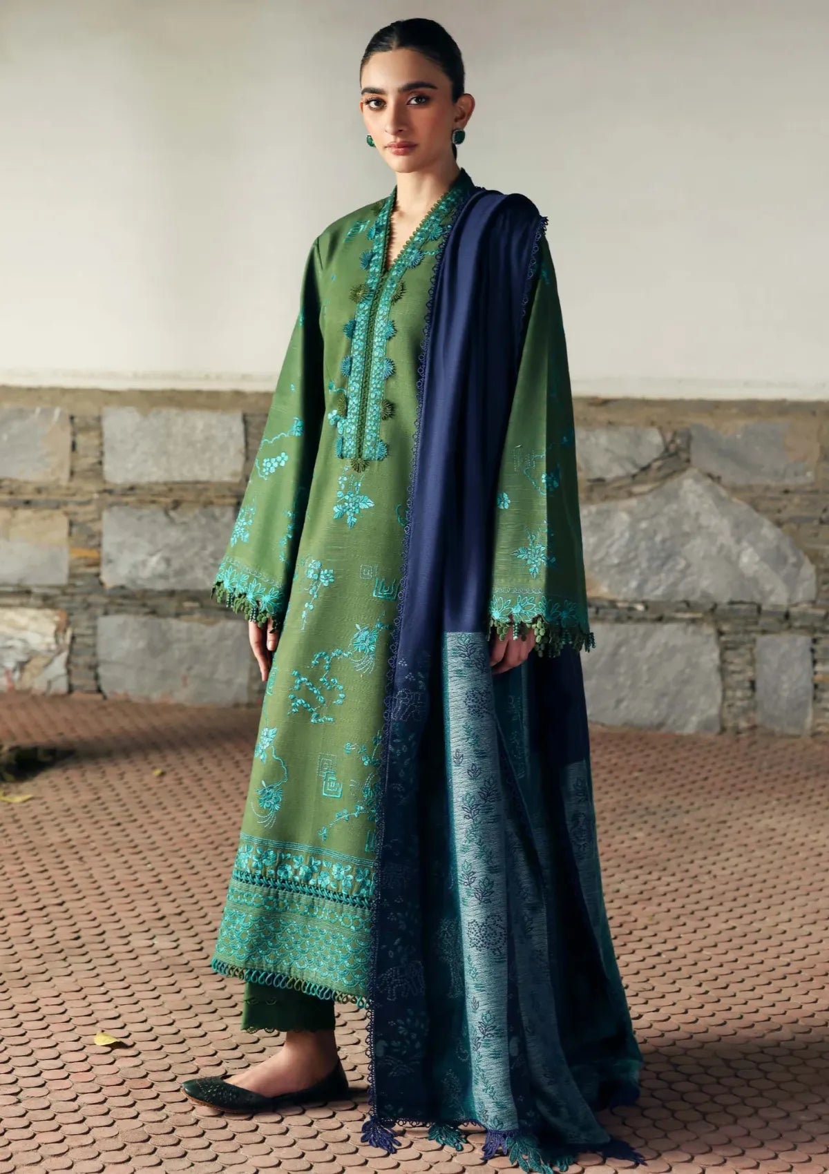 Republic Amaris Luxury Shawl'25 D-06 Elysia