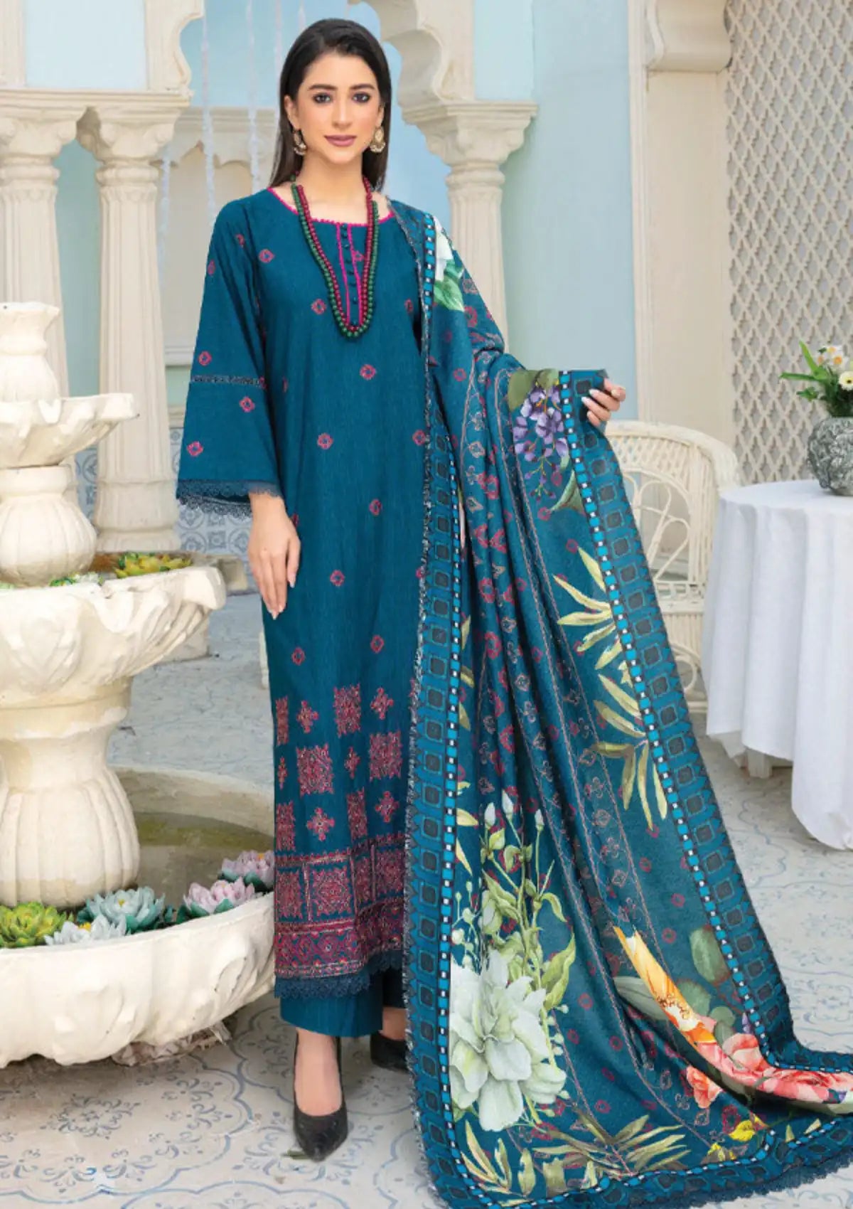 Feroza Falak Emb Khaddar'23 D-10 - Mohsin Saeed Fabrics