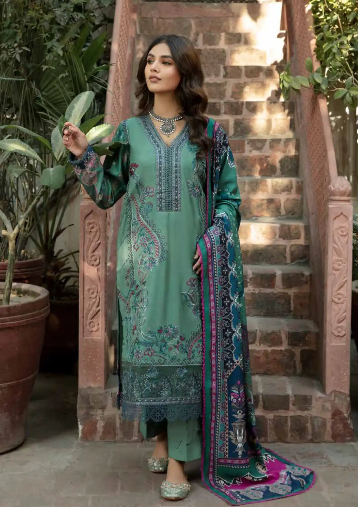Florent Tassawar Luxury Karandi'23 FL-3A - Mohsin Saeed Fabrics