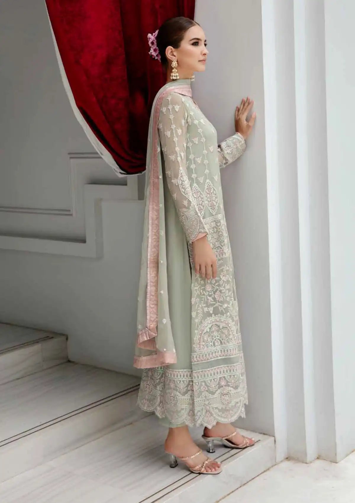 Freesia Intira Luxury Affairs'24 FW-23501-Amenia