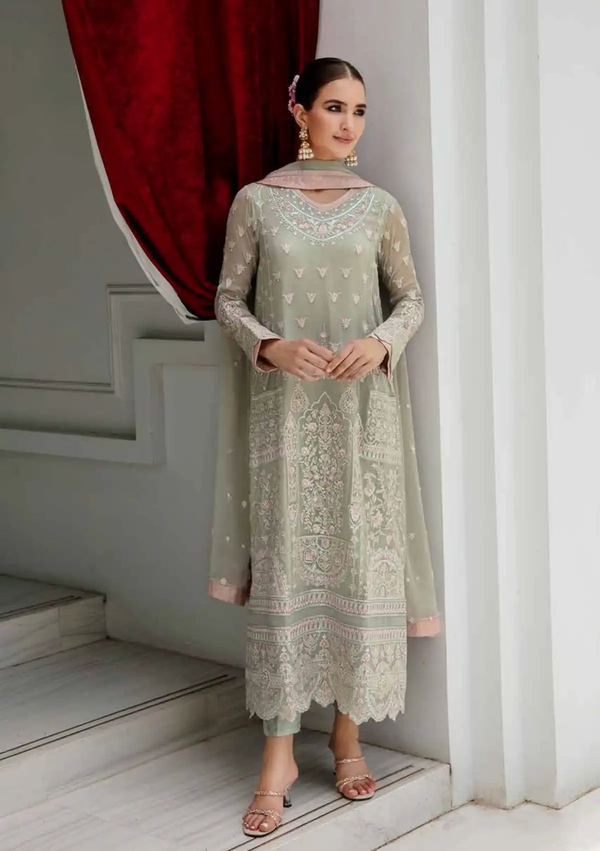 Freesia Intira Luxury Affairs'24 FW-23501-Amenia